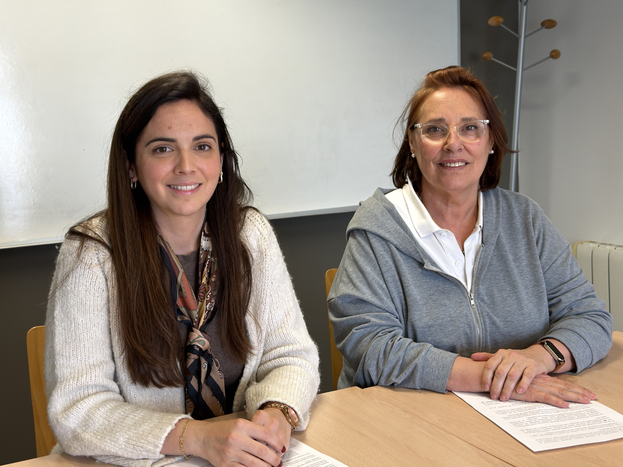 Izaskun Rodriguez Lasarte-Oriako Berdintasun Saileko teknikaria eta Lourdes Acevedo zinegotzia, asteon, Lasarte-Orian. LASARTE-ORIAKO UDALA