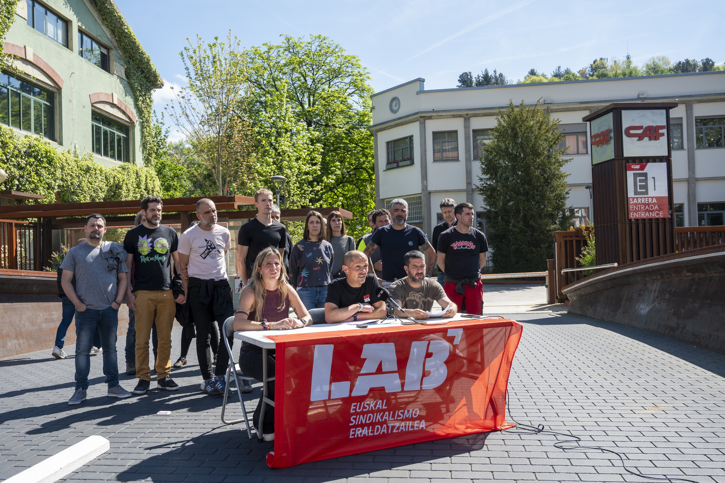 CAF enpresaren LABeko ordezkariak gaur, Beasainen. GORKA RUBIO / FOKU