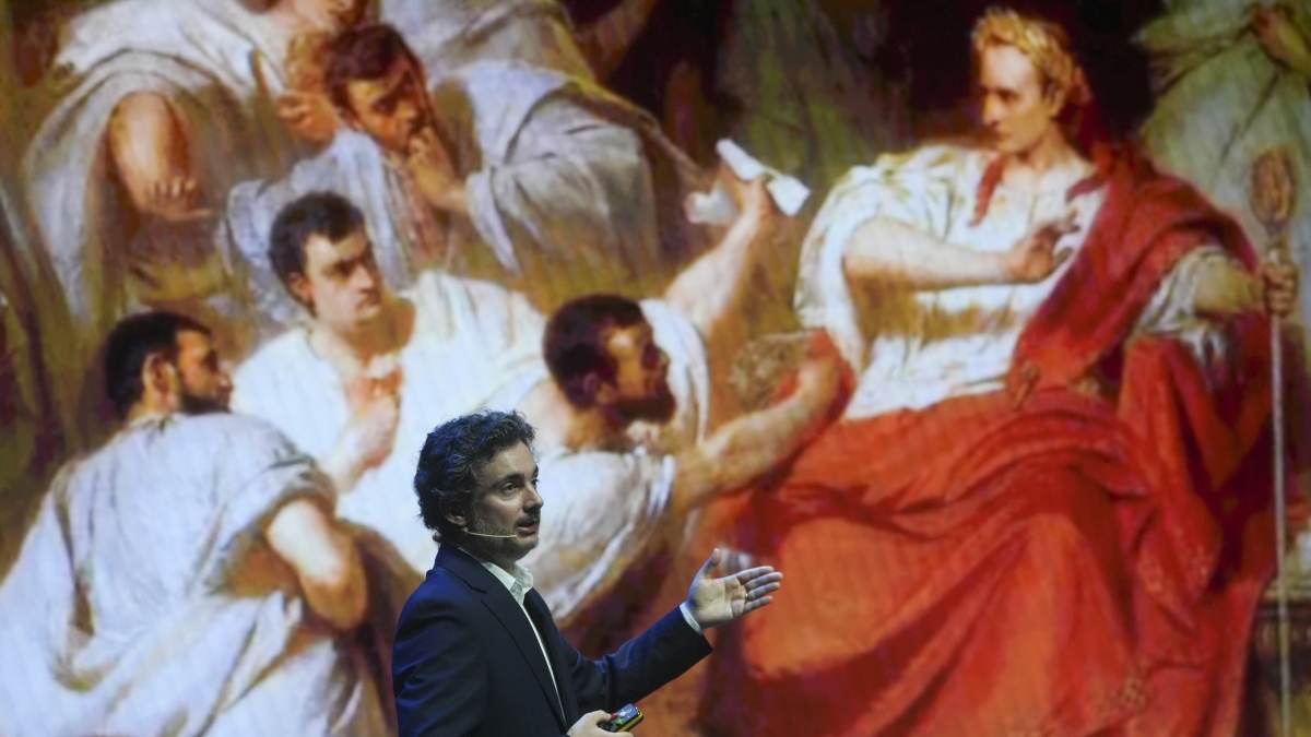 Komuna garbitzen duen robot bat ere bada