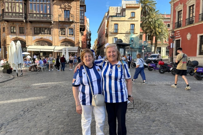 Realzaleak Sevillako kaleetan. AINARA RODIL