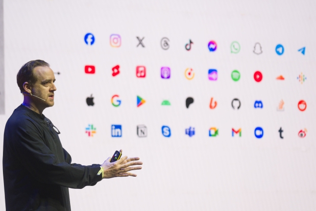 Alastair Cotterill LAB EMEA eta Spotifyko sormen burua, atzo, Donostian. JON URBE / FOKU