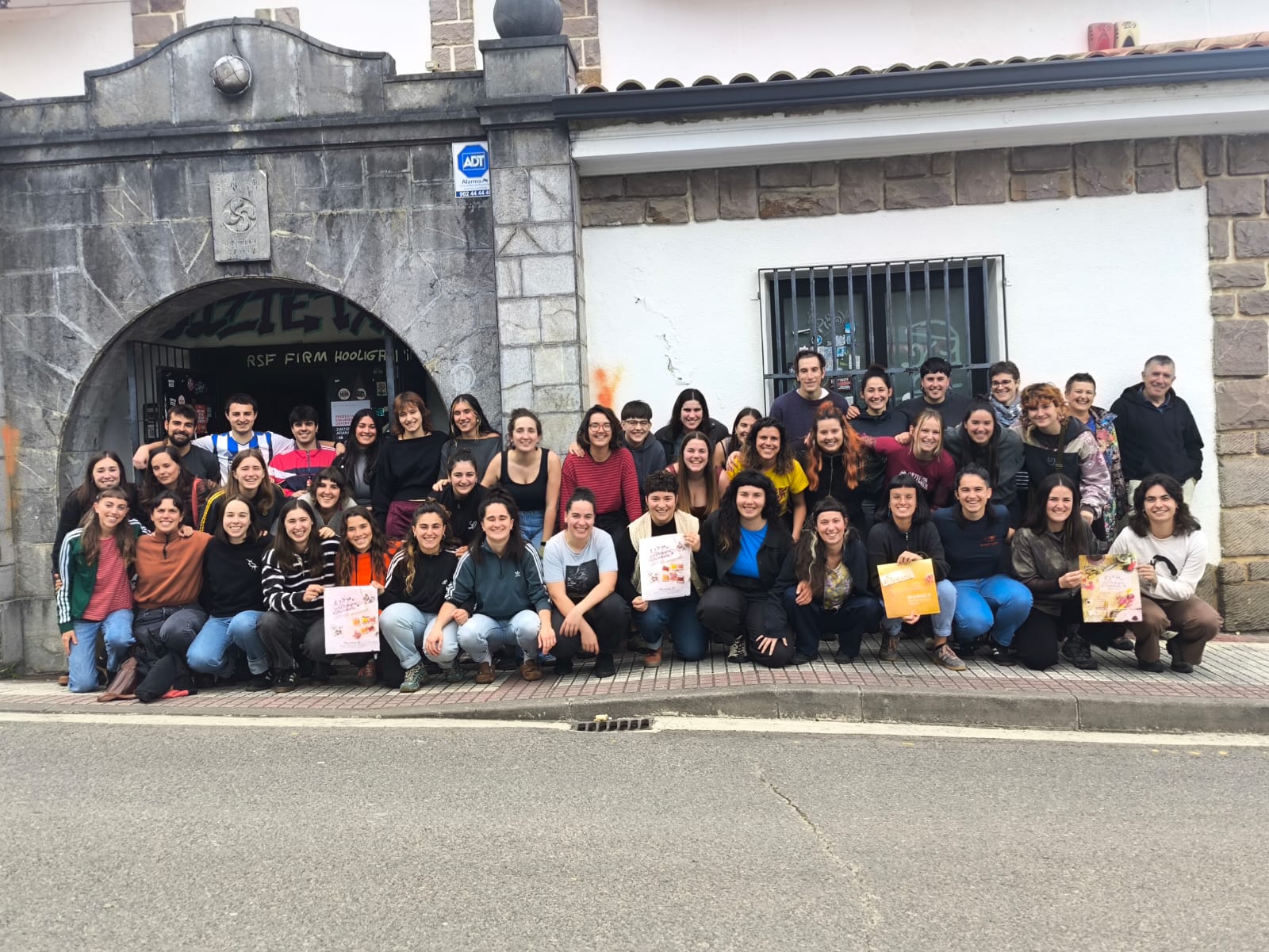 Señora sariketaren seigarren aldiaren aurkezpena, gaur, Legazpin. BERRIA