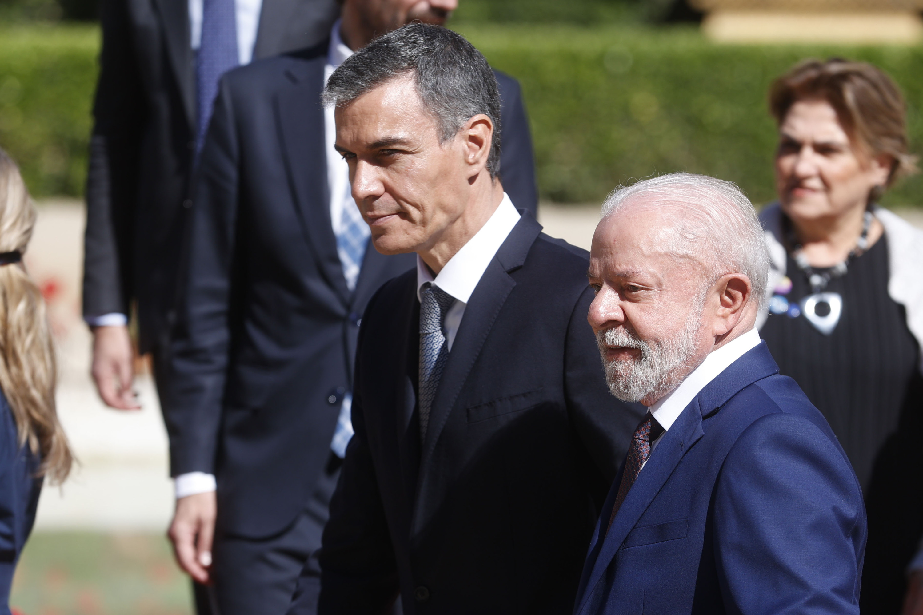 Pedro Sanchez eta Luiz Inacio da Silva 'Lula' Bartzelonan, atzo. QUIQUE GARCIA / EFE