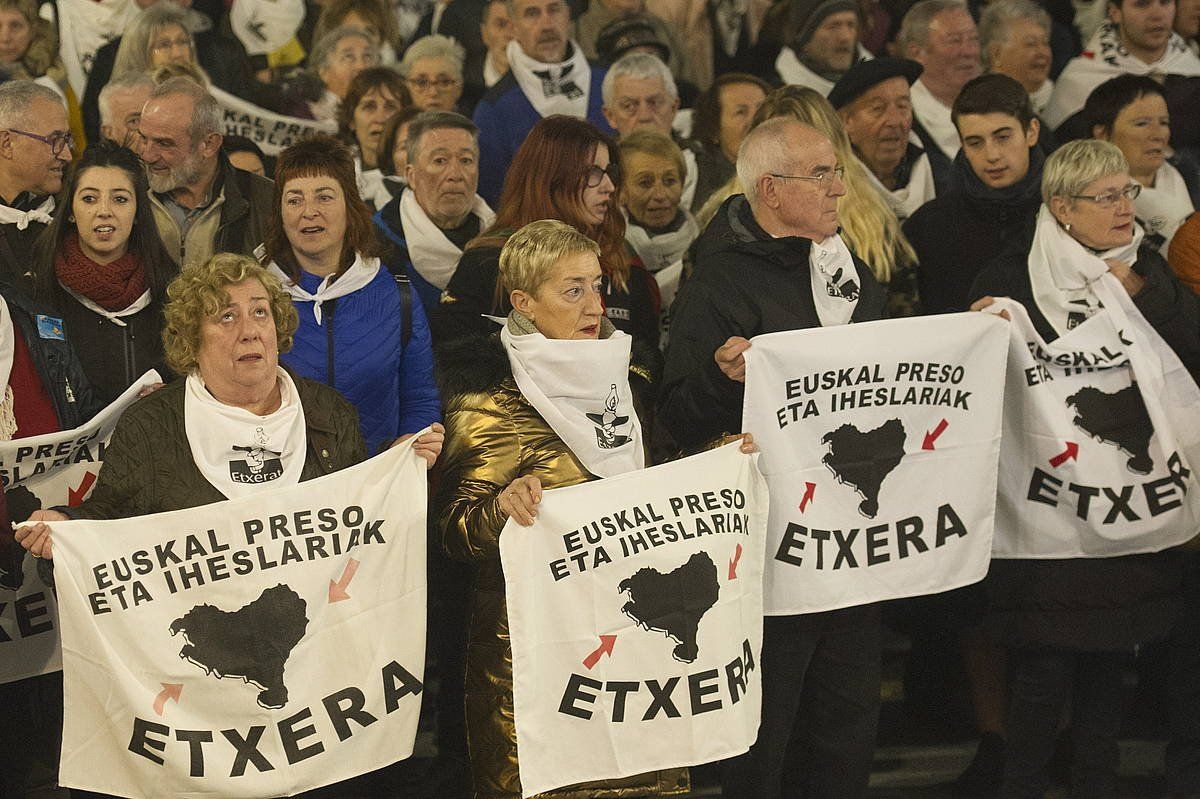 Euskal presoen eskubideen aldeko aldarrikapen bat, aurtengo urtarrilean, Bilbon. GORKA RUBIO, FOKU