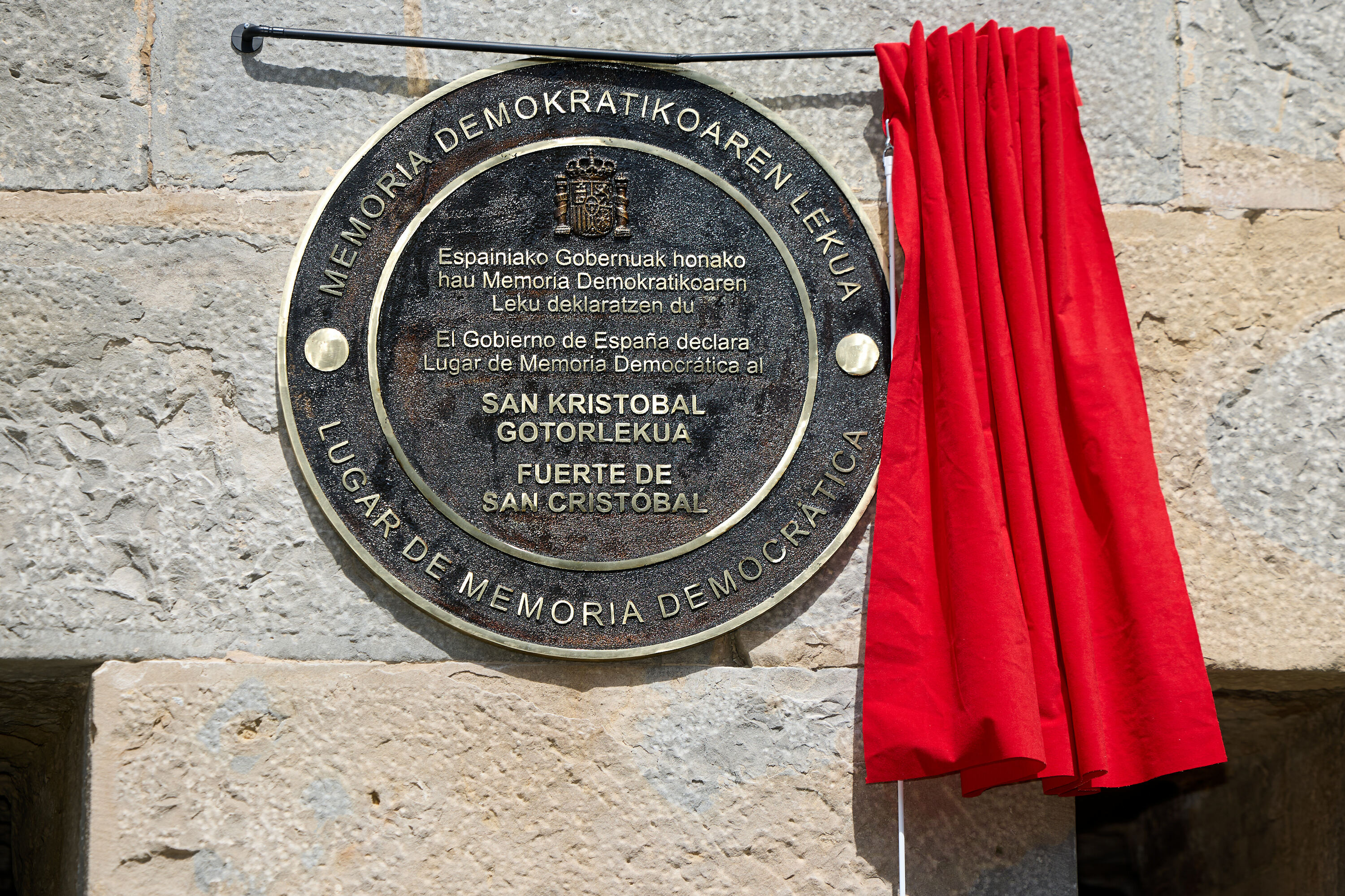 Gotorlekuan jarri den plakak dioena. IÑIGO ALZUGARAI / NAFARROAKO GOBERNUAK UTZITAKO IRUDIA