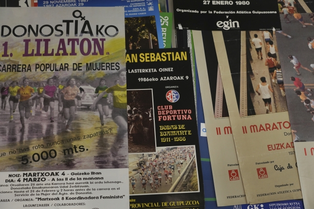 Tejadaren bilduma osatzen duten kartel batzuk. JAGOBA MANTEROLA / FOKU