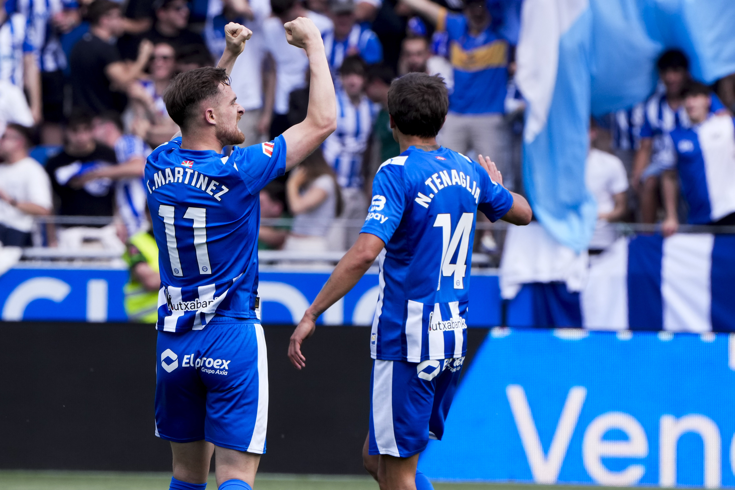 Toni Martinez gola ospatzen. ADRIAN RUIZ HIERRO / EFE