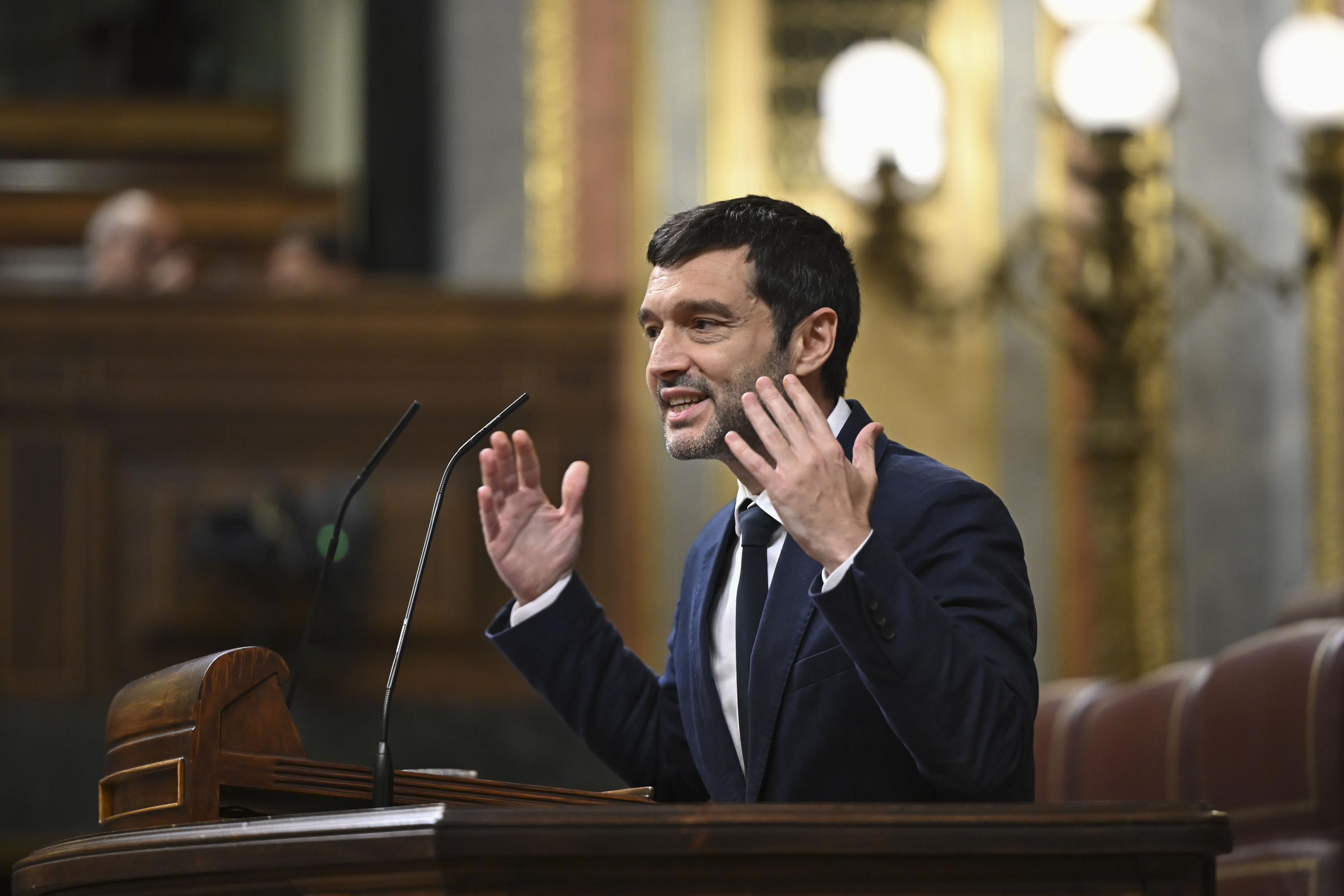 Pablo Bustinduy dekretua defendatzen, gaur arratsaldean, Espainiako Kongresuan. FERNANDO VILLAR / EFE