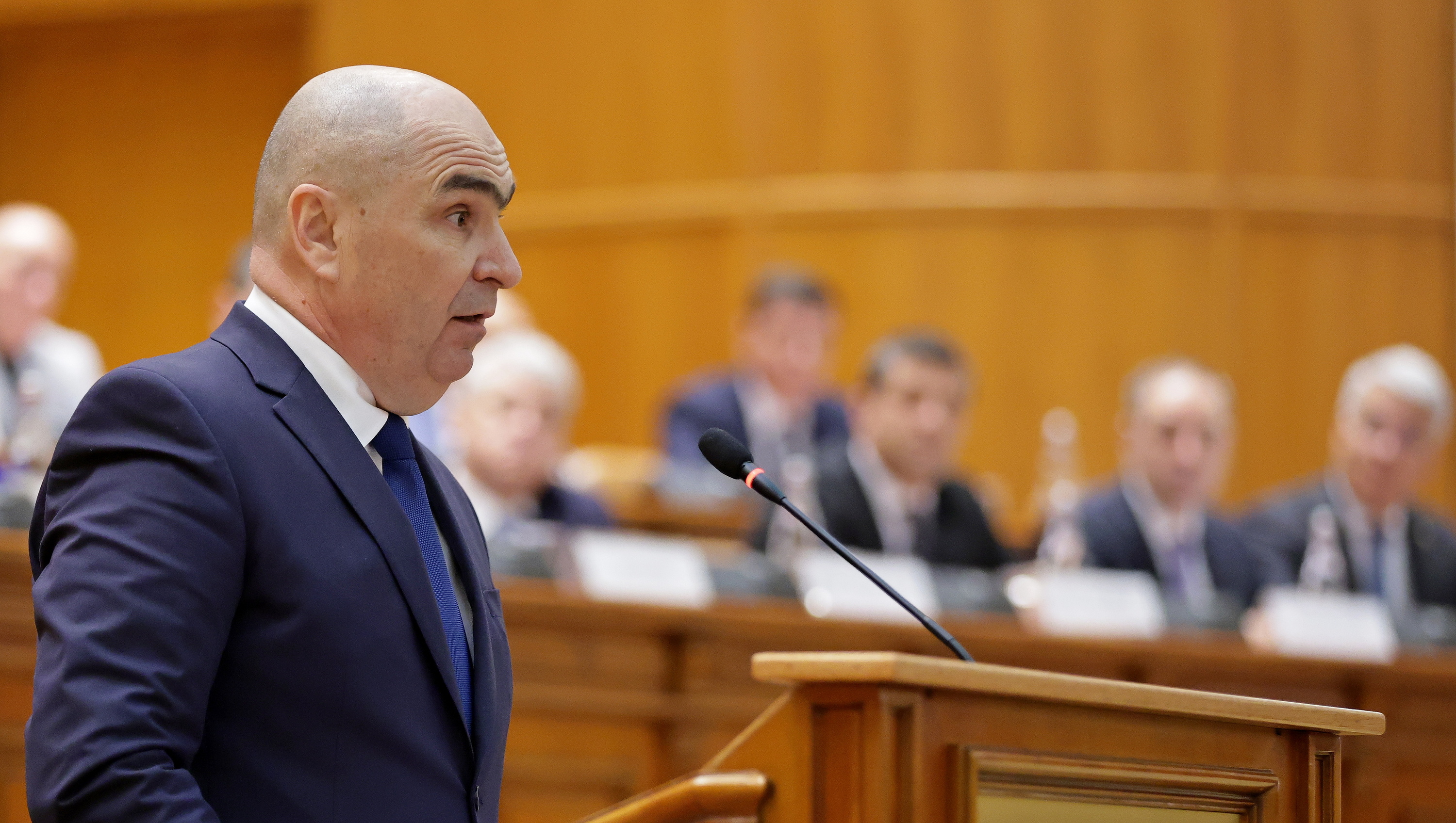 Ilie Bolojan lehen ministroa, gaur, Errumaniako Parlamentuan. Robert Ghement / EFE