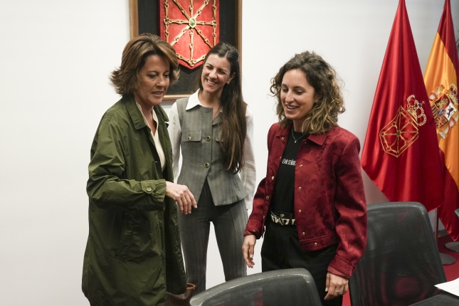 (ID_16047976) (Jagoba Manterola/@FOKU) 2026-05-06, Iruñea. Yolanda Barcinak agerraldia egin du Nafarroako esleipenen ikerketa batz...