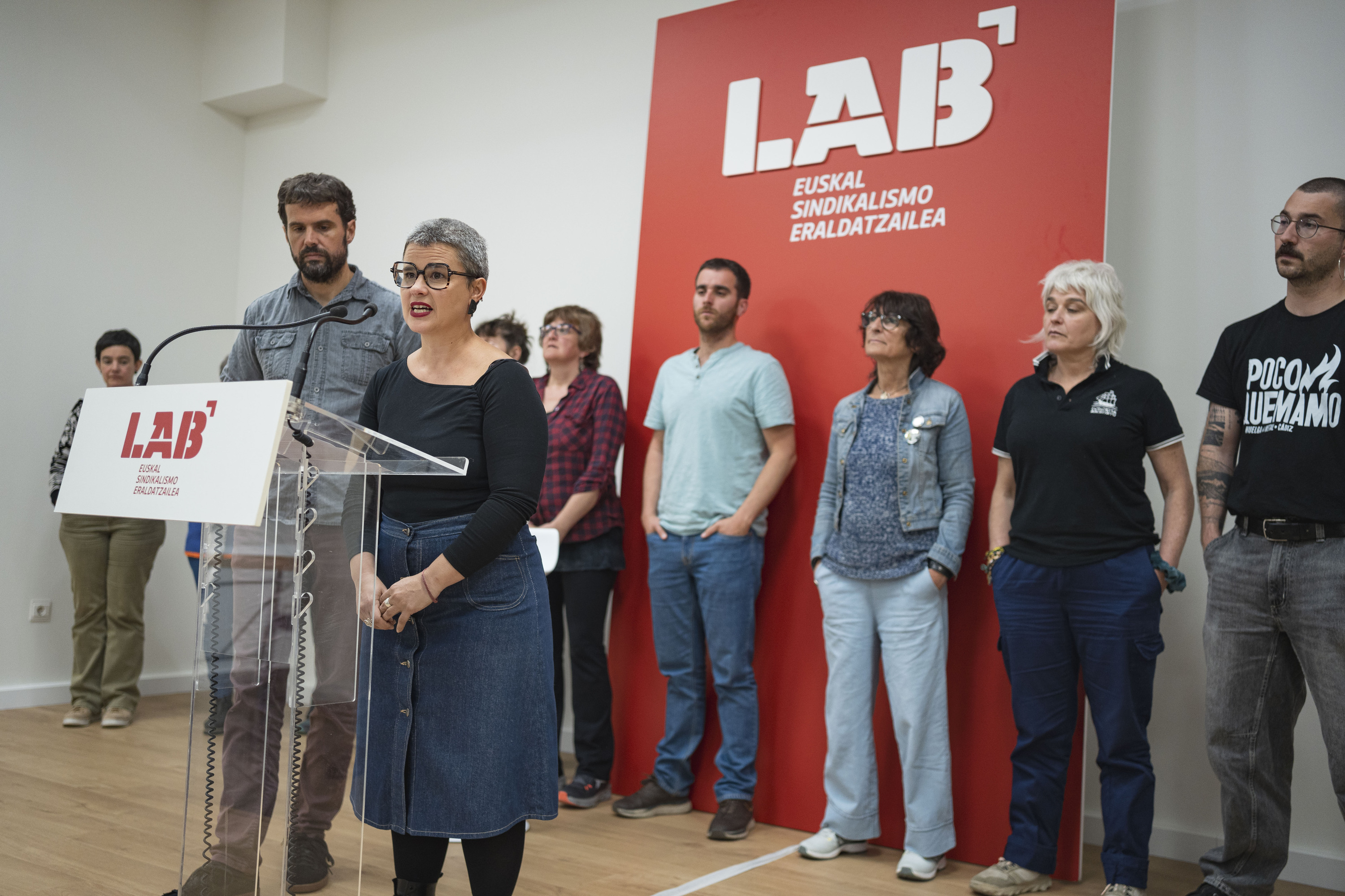 Igor Arroyo eta Txefi Roco gaur goizean Bilboko LAB sindikatuaren egoitzan. ARITZ LOIOLA / FOKU