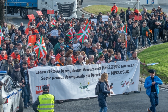 (ID_15681039) (Andoni Canellada/@FOKU) 2026-01-15, Irun. Enba, EHNE eta UAGA nekazari elkarteen mobilizazioa Irungo mugan, EBren et... (ID_15681039) (Andoni Canellada/@FOKU) 2026-01-15, Irun. Enba, EHNE eta UAGA nekazari elkarteen mobilizazioa Irungo mugan, EBren et...