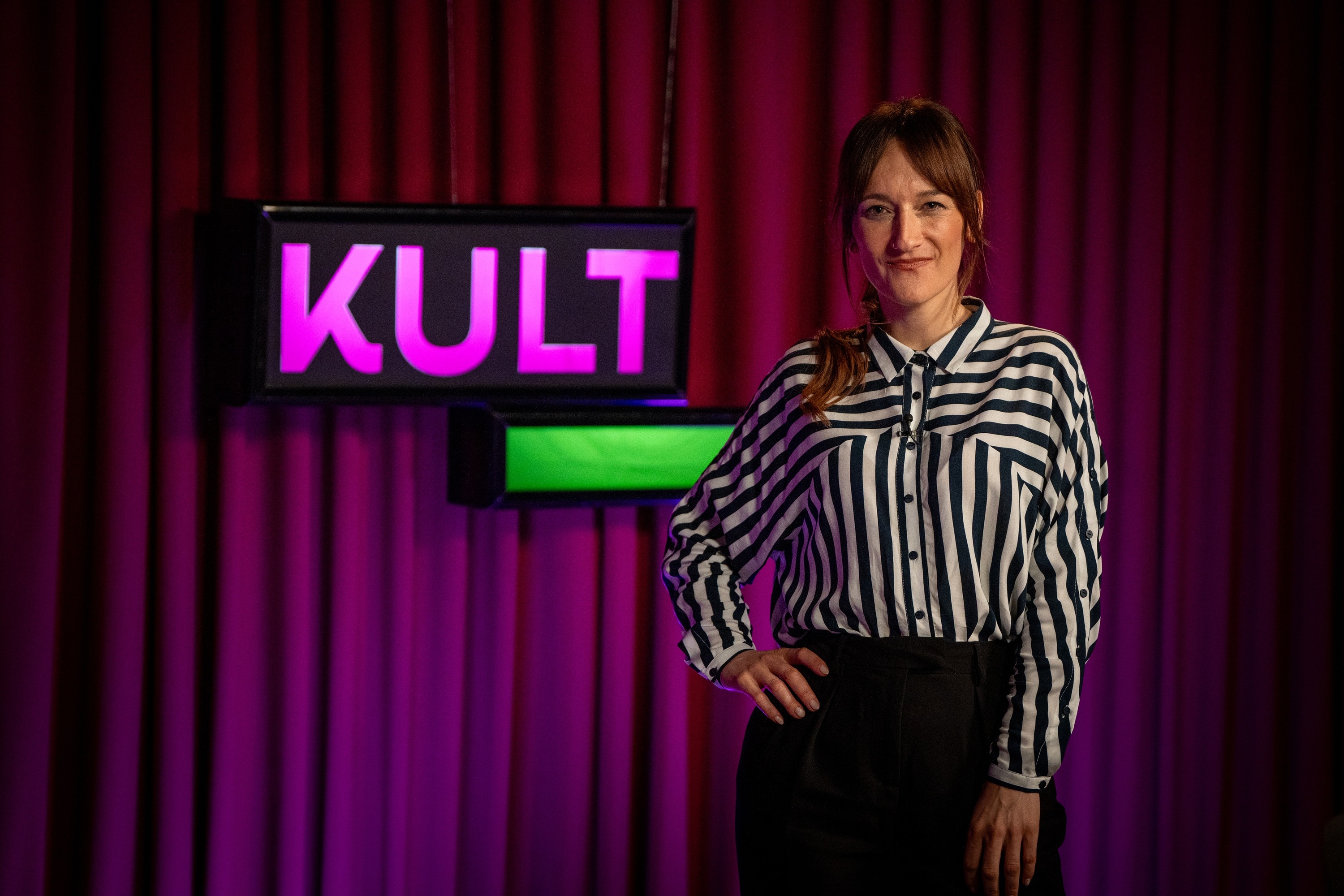 Amaia Artetxe Atela 'KULT_zinema' saioko aurkezlea. ETB