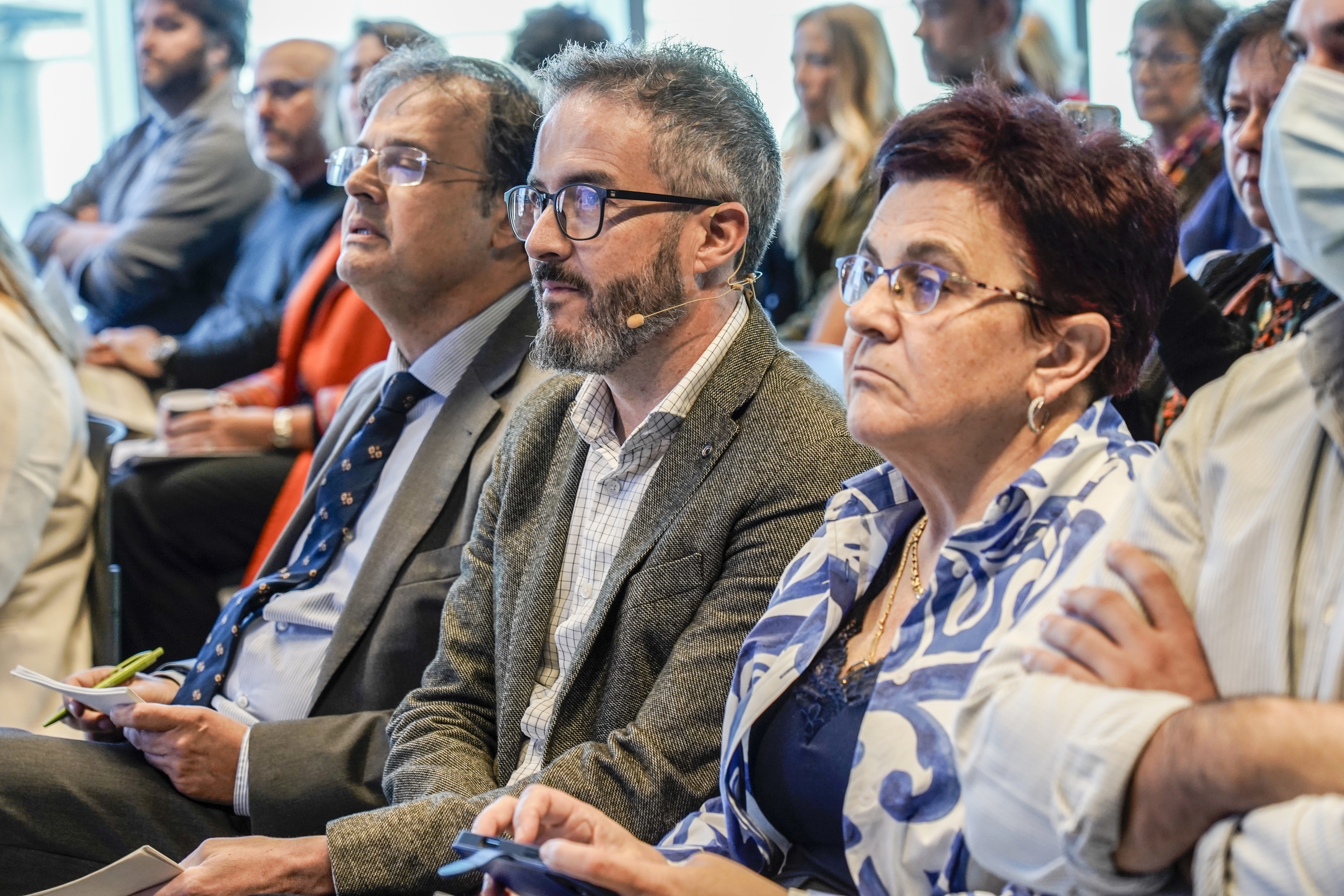Alberto Martinez Eusko Jaurlaritzako Osasuneko sailburua, Gontzal Tamayo Osasun eta Eraldaketa Digitaleko sailburuordea eta Lore Bilbao Osakidetzako zuzendari nagusia, artxiboko irudi batean. MARISOL RAMIREZ / FOKU
