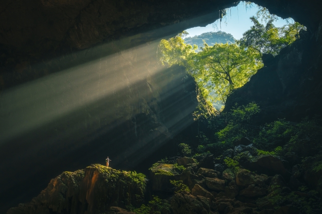CVCPHOTO lehiaketako sari berezia: Lei Bao argazkilari txinatarraren 'Quantum Cave Chronicles' irudia