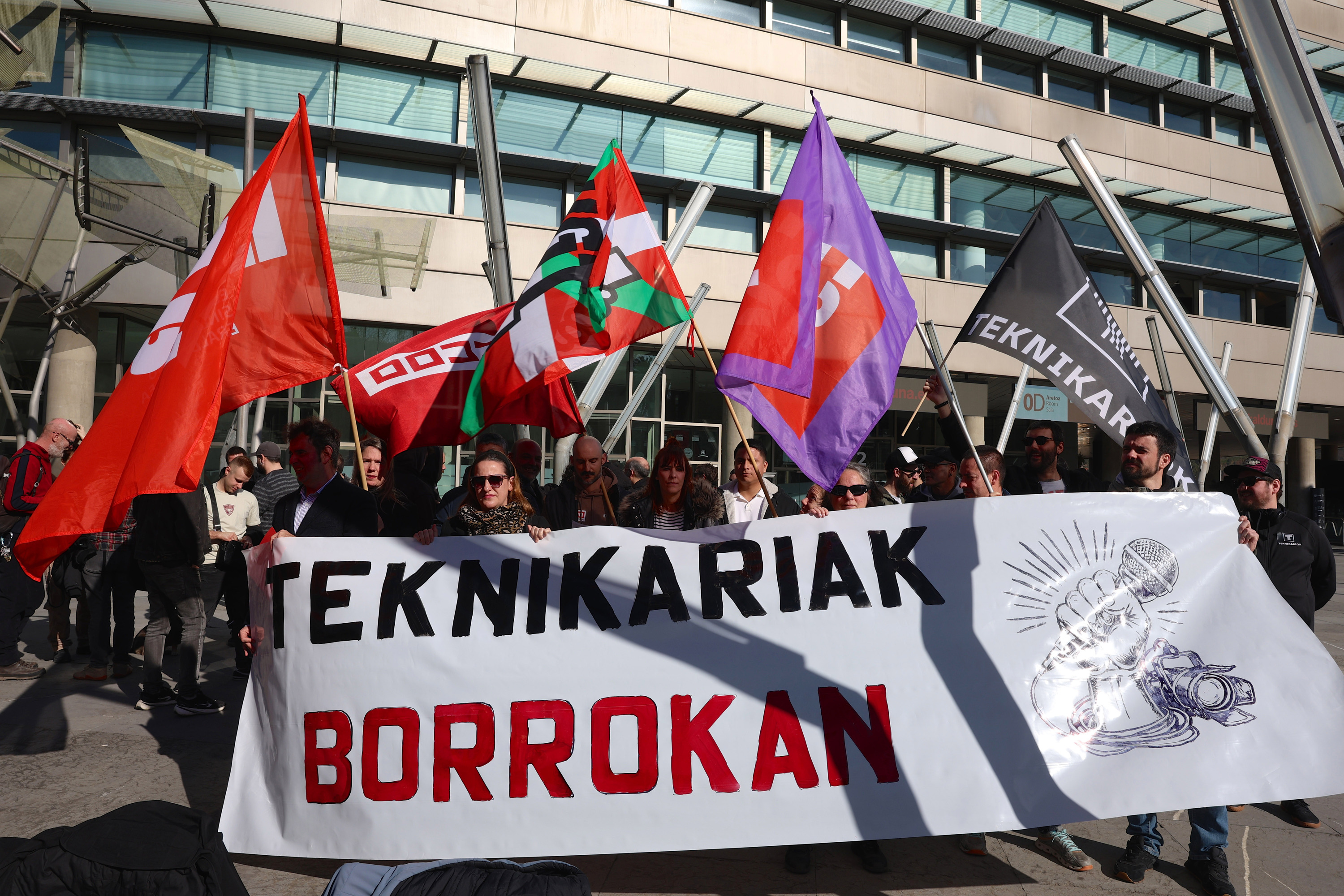 Ikuskizunetako eta ekitaldietako teknikarien agerraldi baten artxiboko irudia, Bilboko Eukalduna jauregian. OSKAR MATXIN EDESA / FOKU