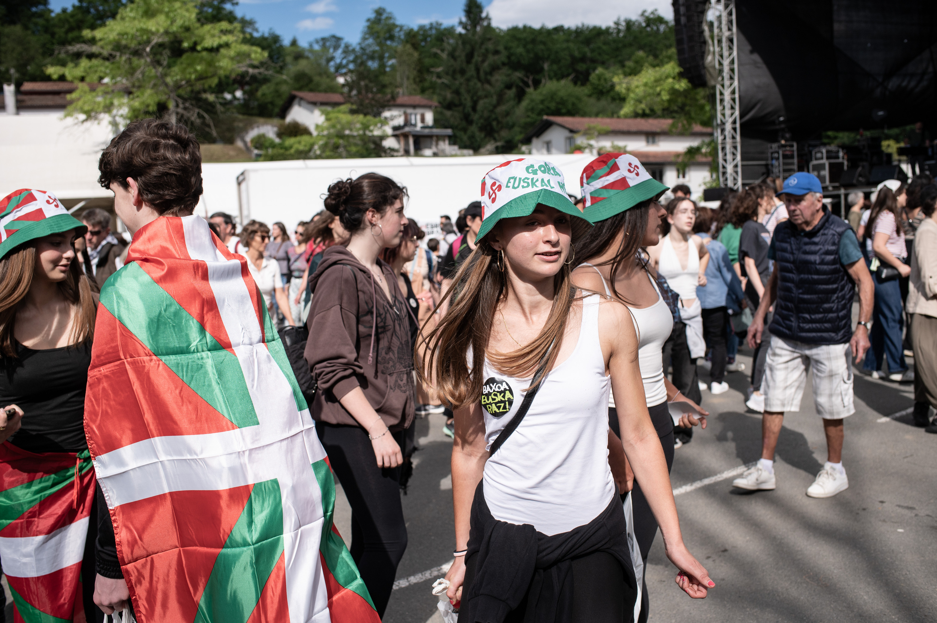 Norberak bere manera izaten du euskararen oldarraldiari orro egiteko, eta aldarrikapenen kateari haren alea emateko. PATXI BELTZAIZ 