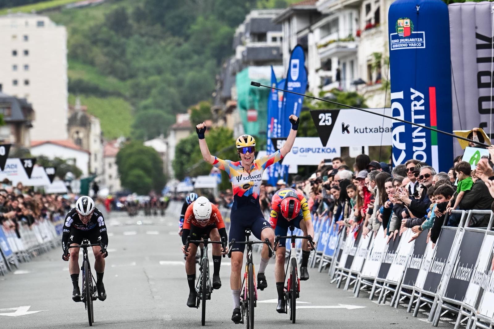 MISCHA BREDEWOLD. EUSKAL HERRIKO ITZULIA