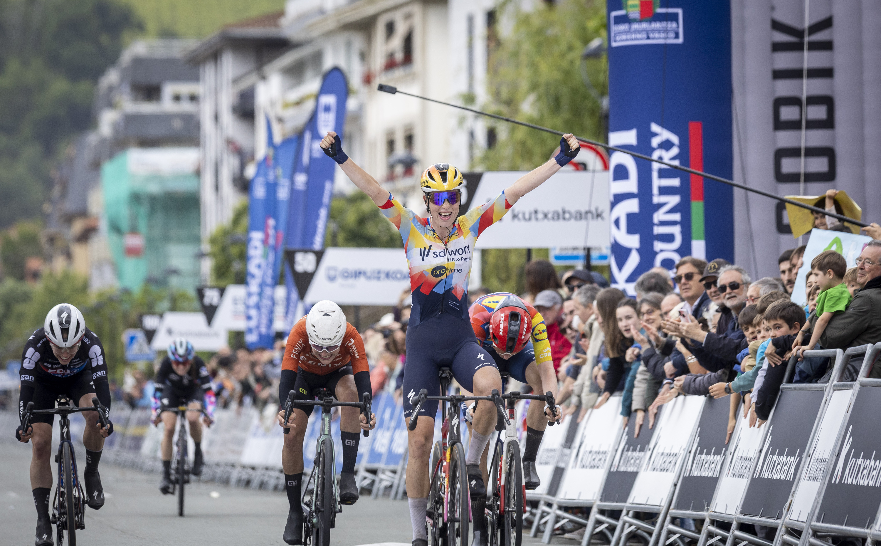 ITZULIA. JAVIER ETXEZARRETA / EFE