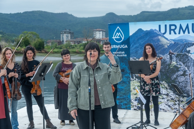 Ainara Lasa BERRIAko marketin arduraduna, Irungo aurkezpenean. ANDONI CANELLADA / FOKU Ainara Lasa BERRIAko marketin arduraduna, Irungo aurkezpenean. ANDONI CANELLADA / FOKU