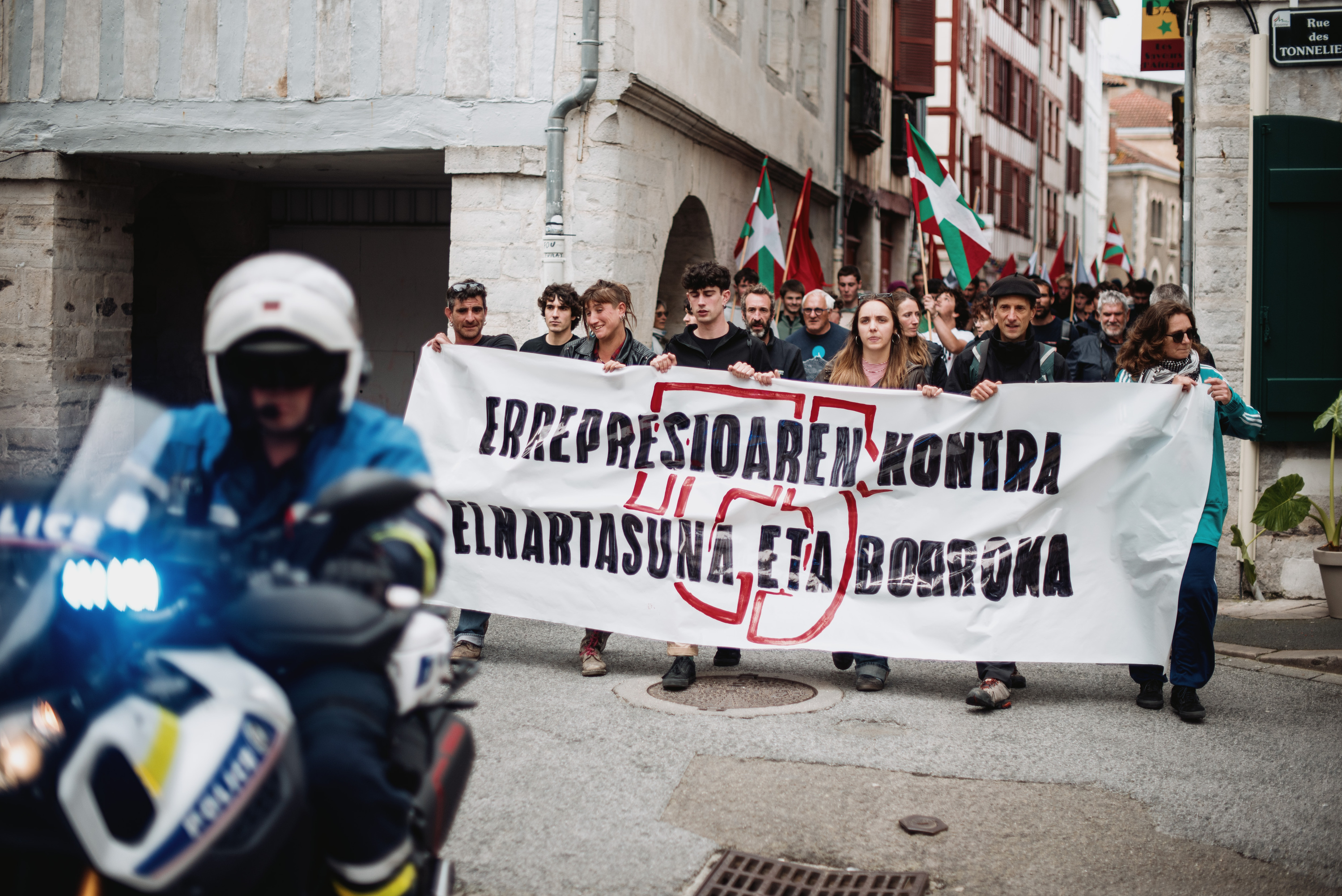 Errepresioaren kontrako mobilizazioa, Baionan, larunbatean. GUILLAUME FAUVEAU