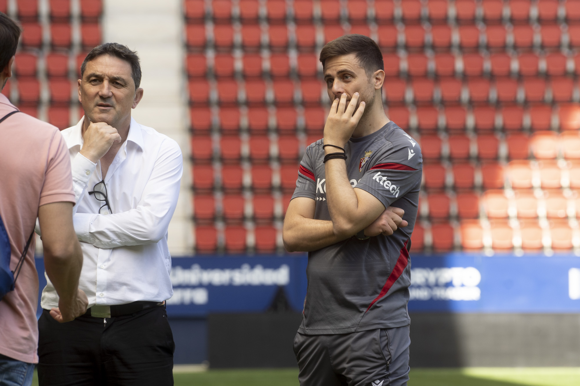 Braulio Vazquez eta Kike Barja, pentsakor, gaurko agerraldia baino lehen. IÑIGO URIZ / FOKU