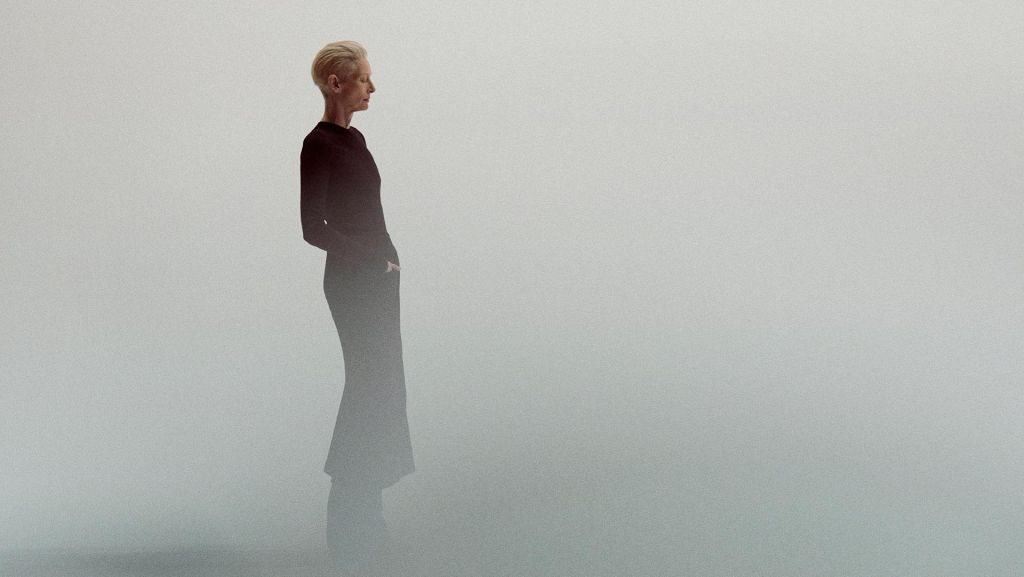 Tilda Swinton aktorea da 'House of Gestures' piezaren protagonista. GUGGENHEIM MUSEOA