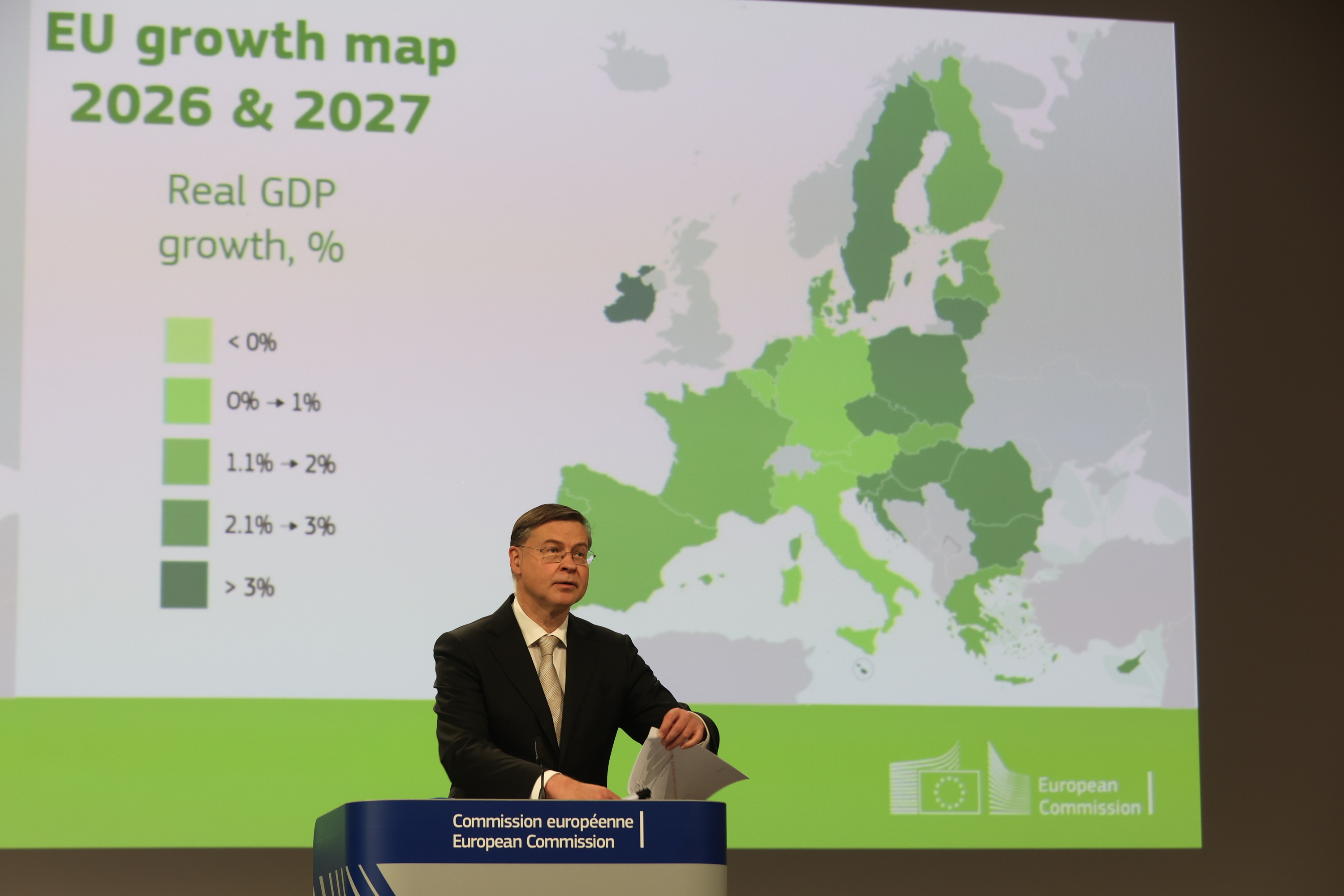 Valdis Dombrovskis Europako Batzordeko presidenteordea, gaur, Bruselan. OLIVIER HOSLET / EFE