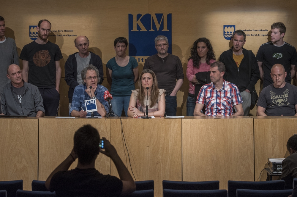 Etb2n euskaldunak euskaraz egitearen aldeko agiria