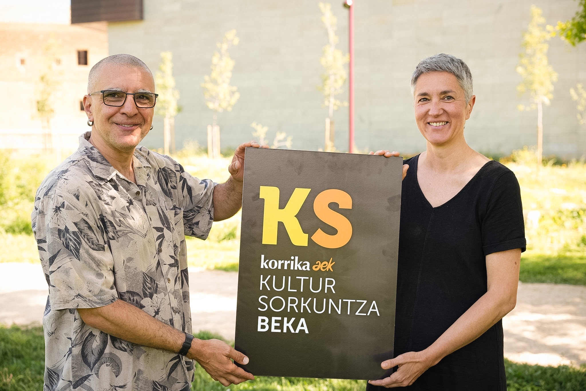 Oier Guillan eta Idoia Beratarbide Metrokoadroka konpainiako kideak. AEK-KORRIKAK UTZIA