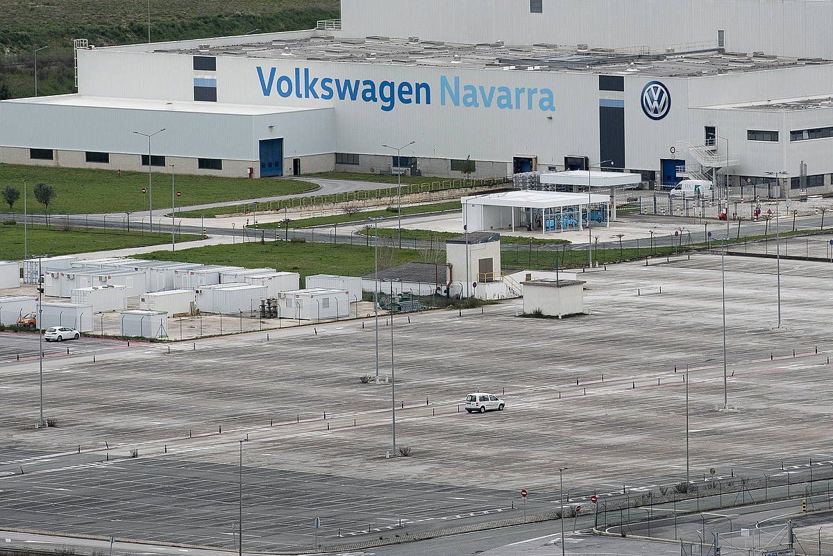 Volkswagen lantegia itxita, konfinamenduaren hasieran. IñIGO URIZ / FOKU