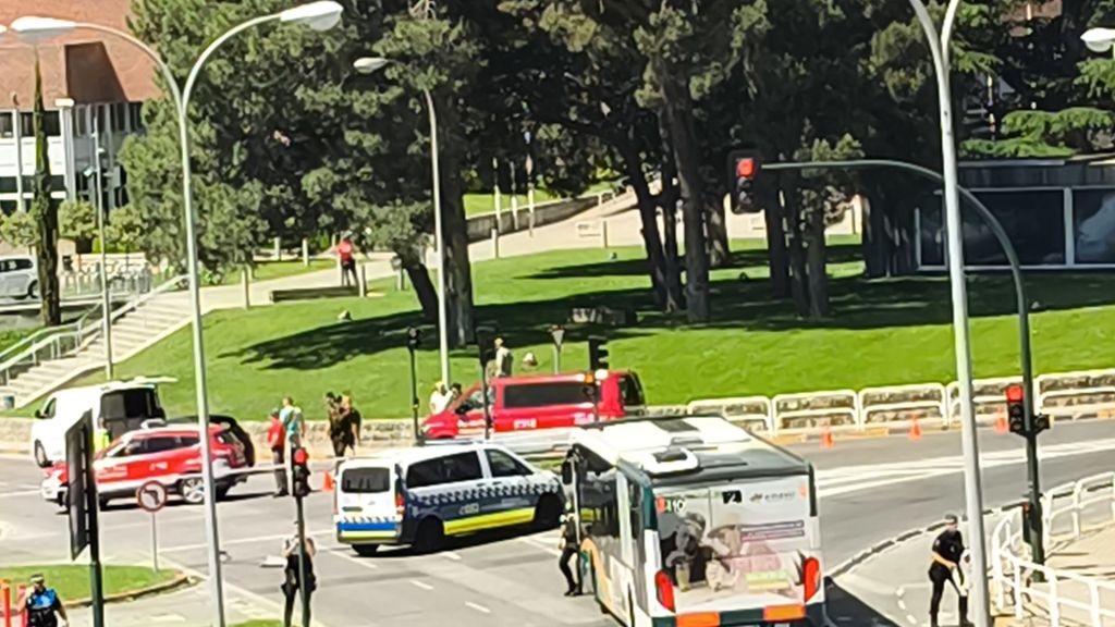 Poliziak maleta «susmagarri» bat leherrarazi du Nafarroako Unibertsitatea klinikaren parean