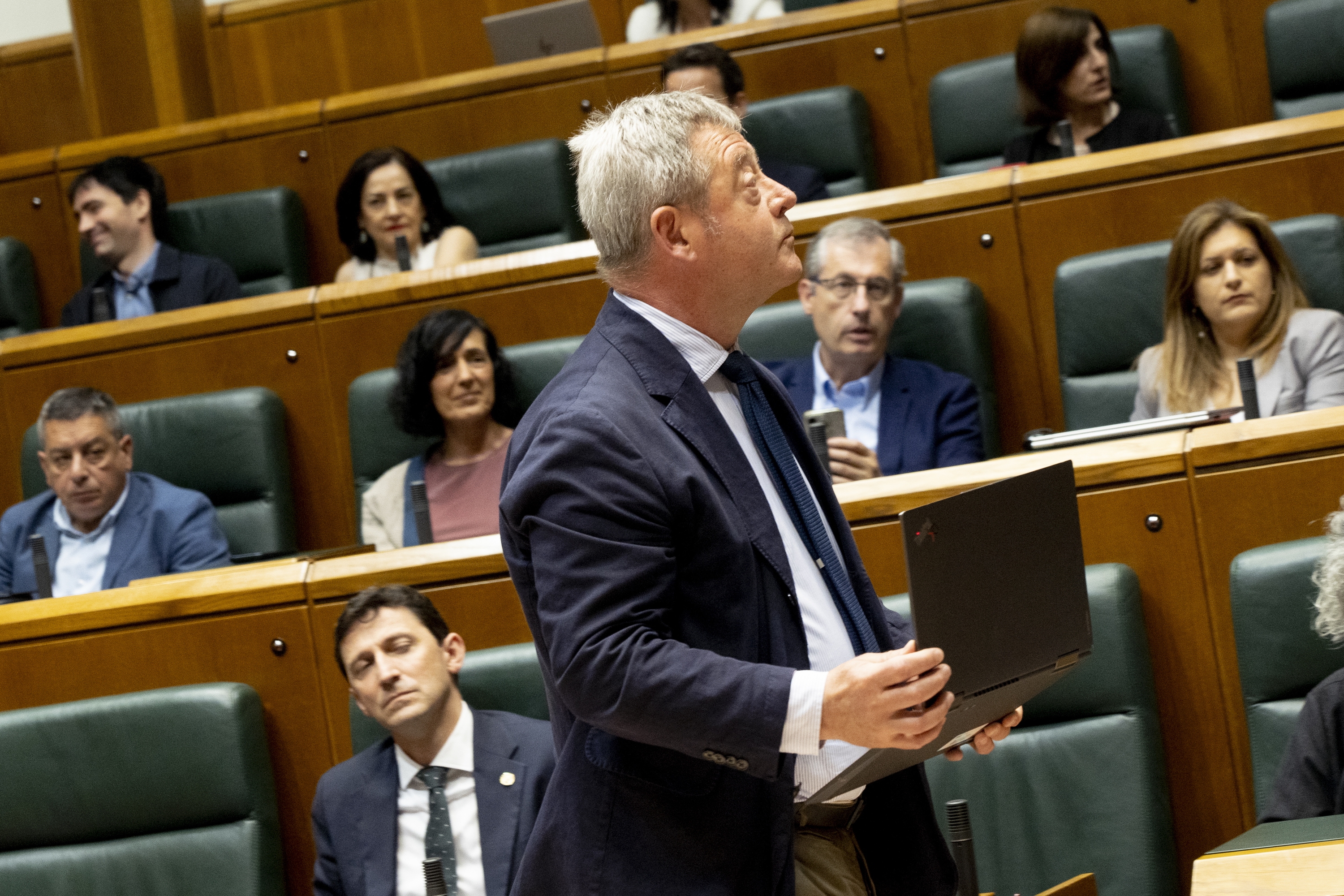 Zupiria, gaurko osoko bilkuran, Eusko Legebiltzarrean. RAUL BOGAJO / FOKU