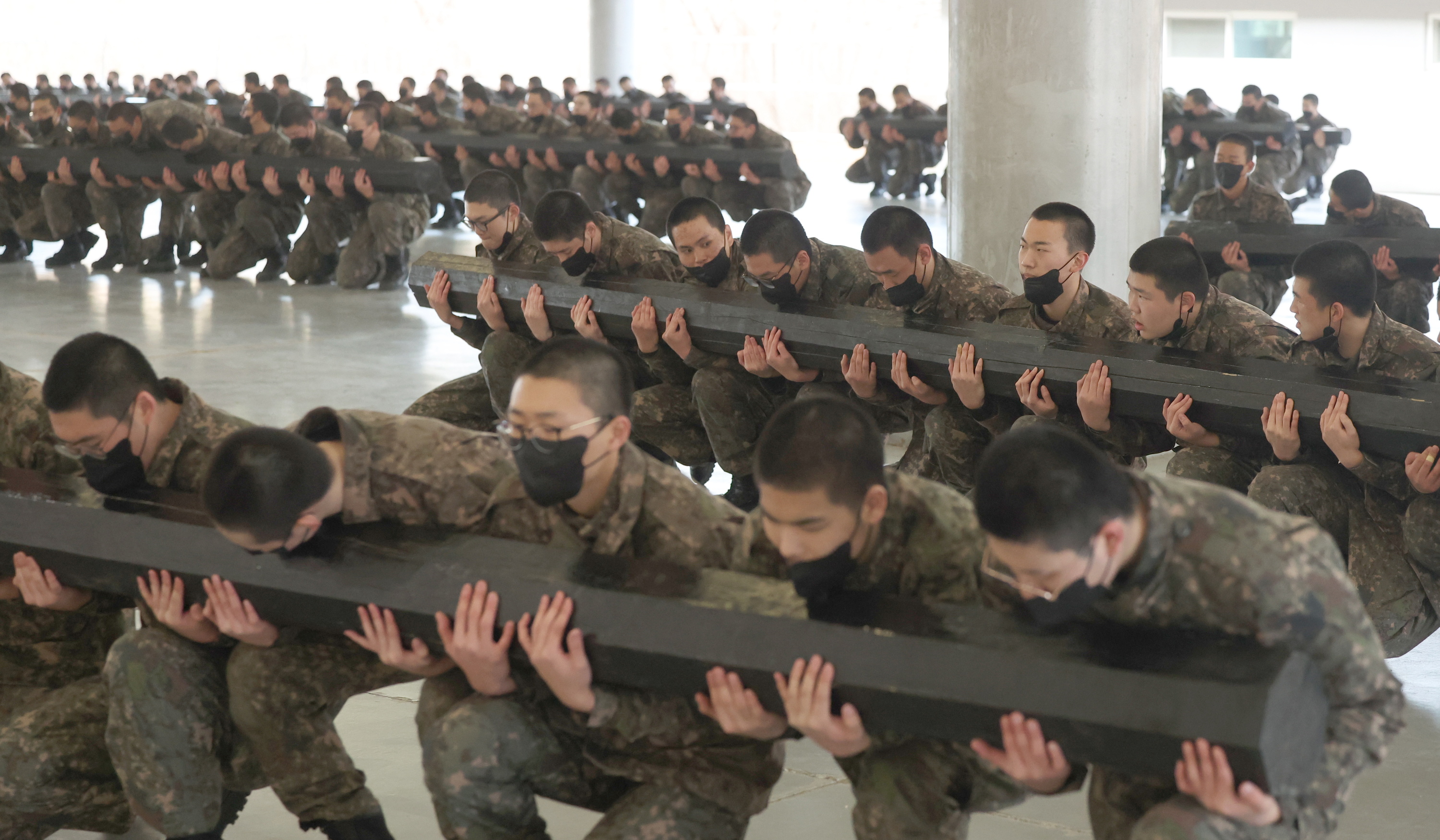 Hego Koreako militarren entrenamendu saio bat, aurten. EFE
