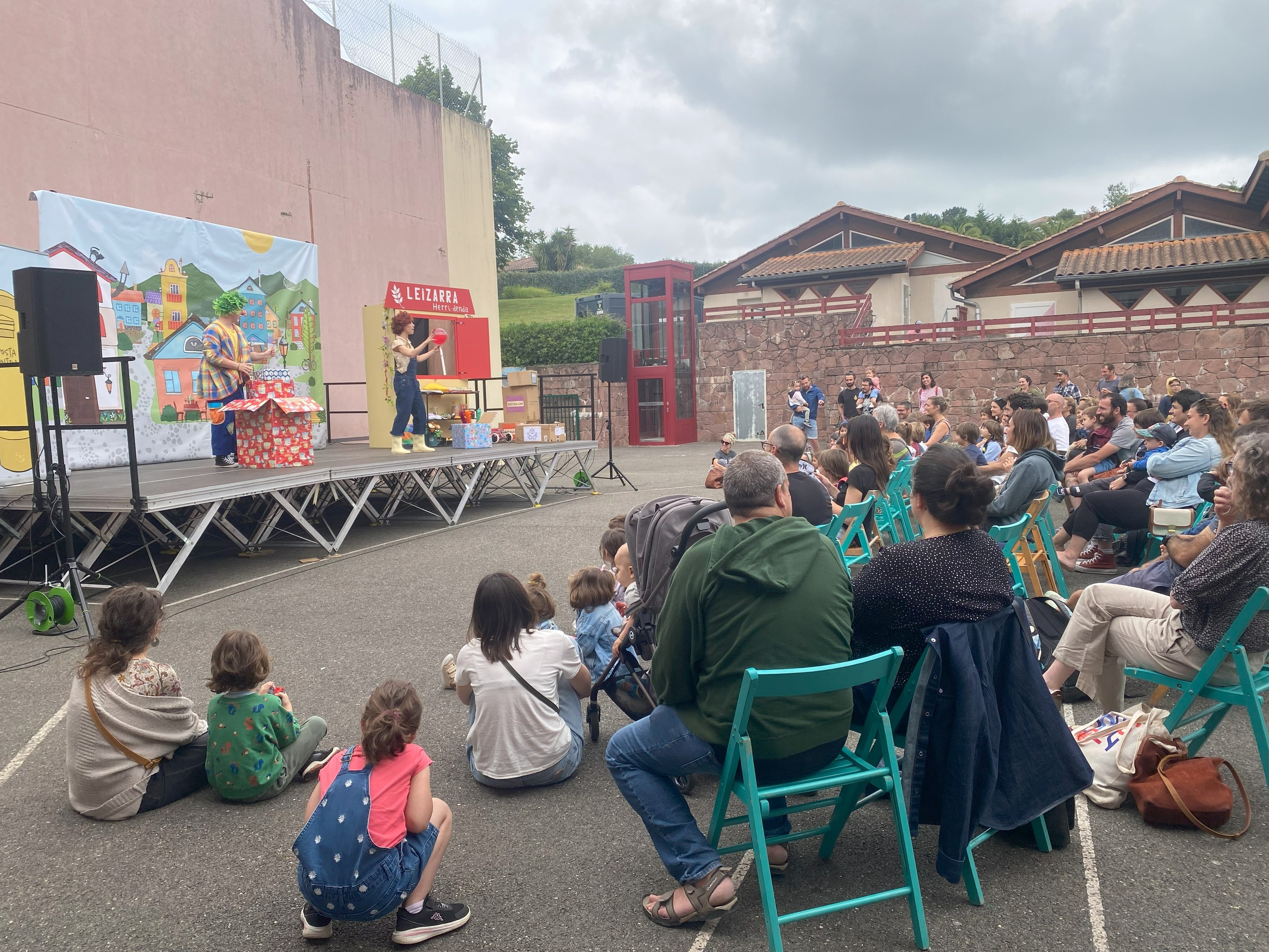 Iazko Elealai festibaleko ikusgarri bat, Zokoan. HITZA
