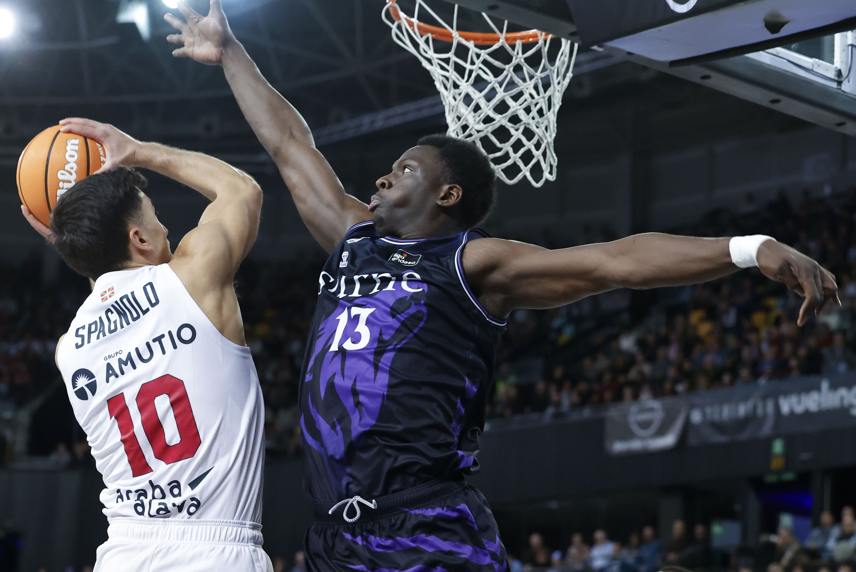 Baskonia-Bilbo Basket. MIGUEL TOÑA / EFE
