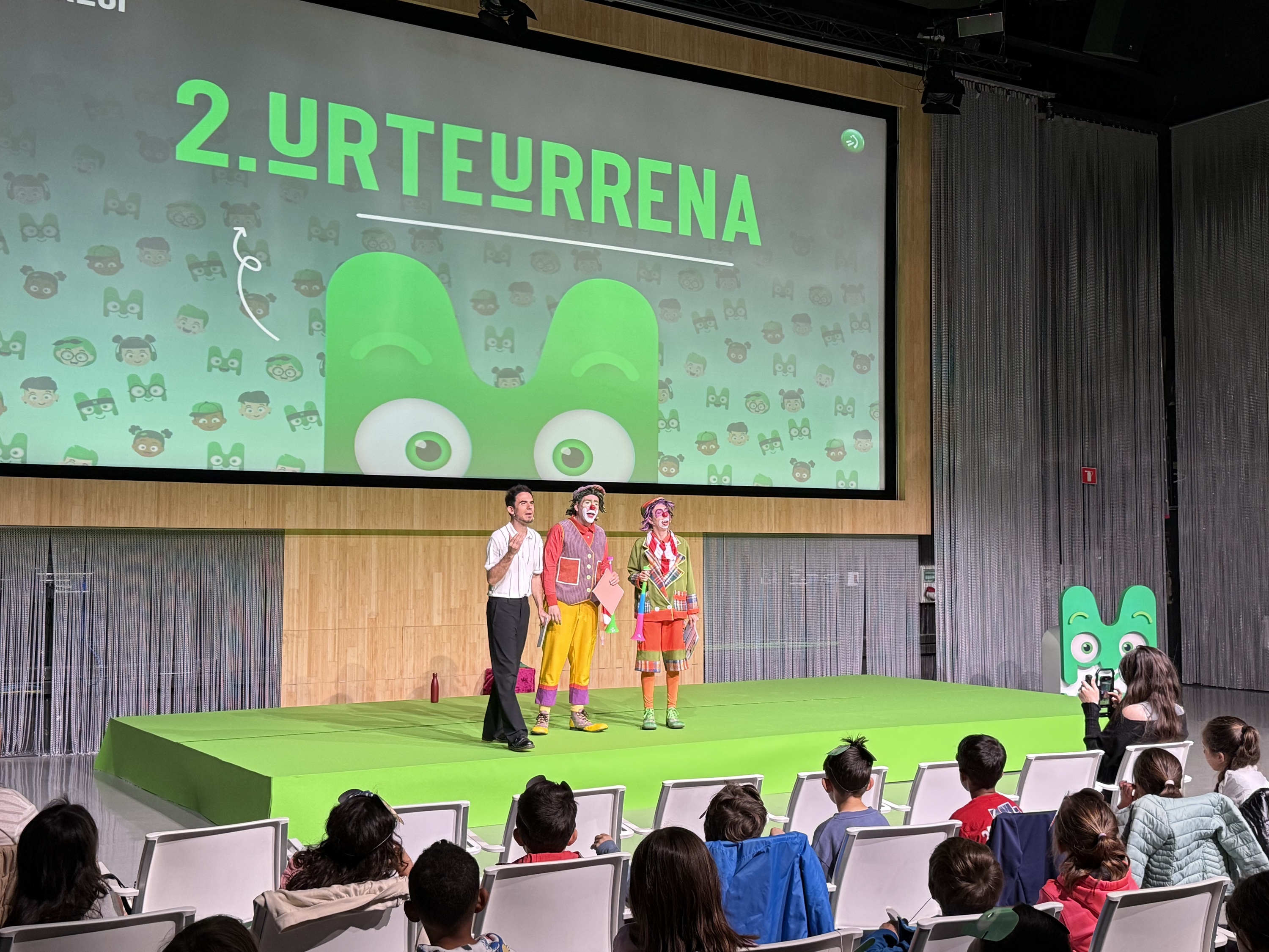 Makusiren bigarren urteurreneko ekitaldia, Bilbon. EITB