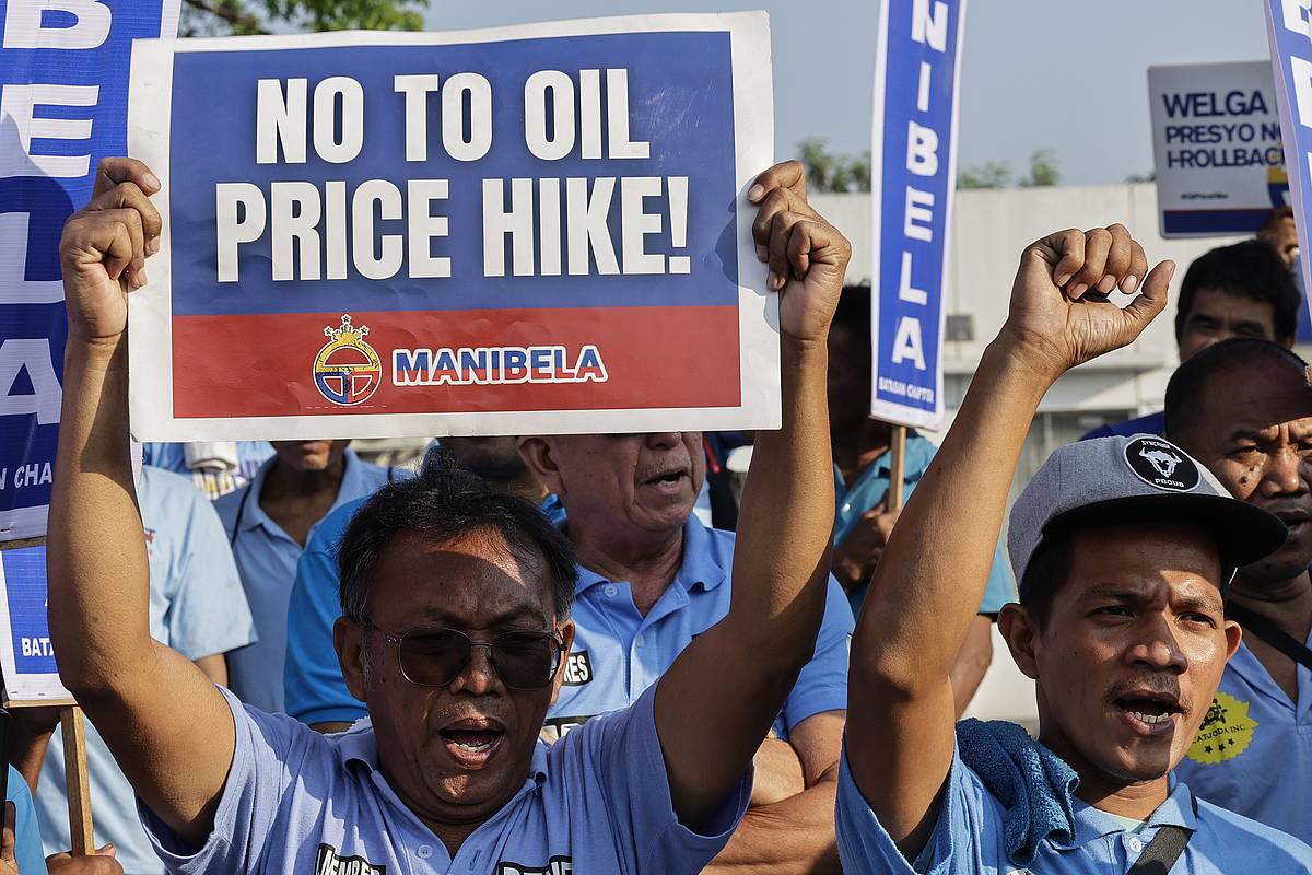 Erregaien prezio igoera salatzeko protestak, joan den apirilean Quezonen, Filipinetan. ROLEX DELA PENA / EFE