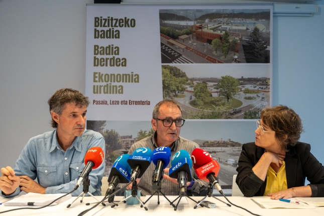 (ID_16149950) (Gorka Rubio/@FOKU) 2026-06-04, Pasaia. Badiako alkateen agerraldia, badiaren etorkizun-proposamenari eta Pasaiako Po...