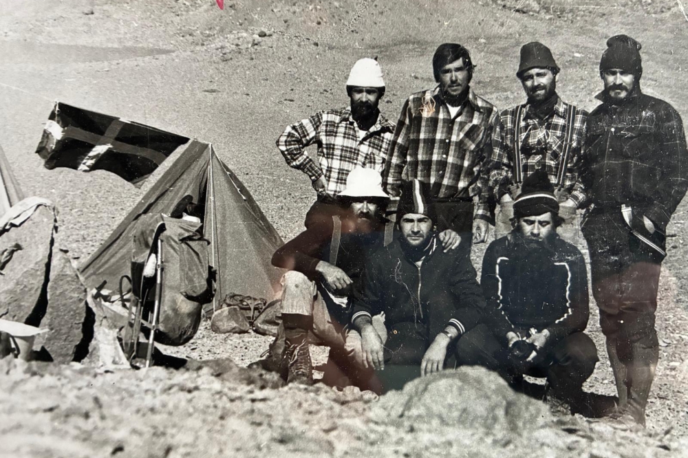 Mendiak eta Herriak mendi gidari agentziaren 50. urteurrena Mendiak eta Herriak mendi gidari agentziaren 50. urteurrena