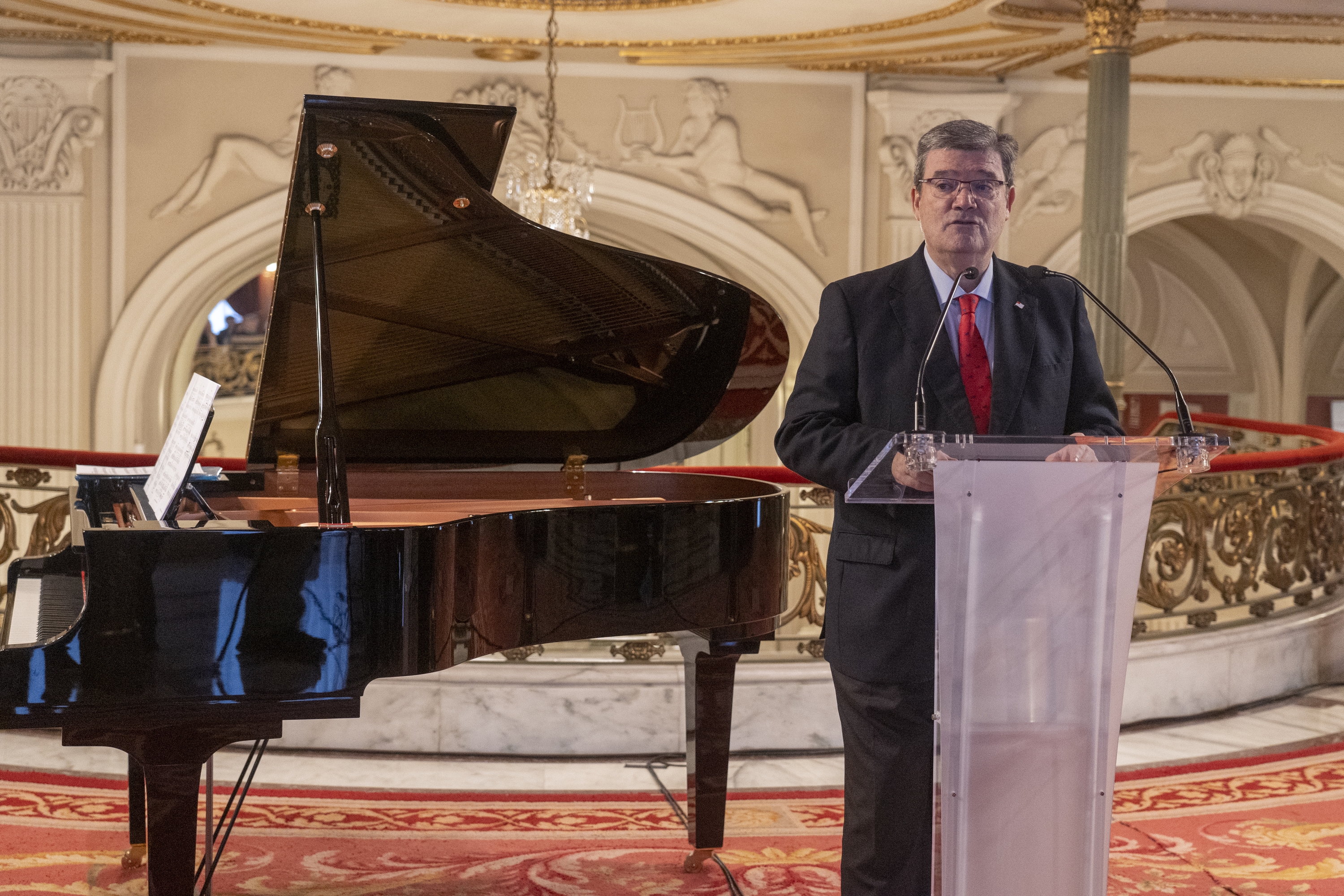 Juan Mari Aburto arxiboko argazki batean. MONIKA DEL VALLE / FOKU