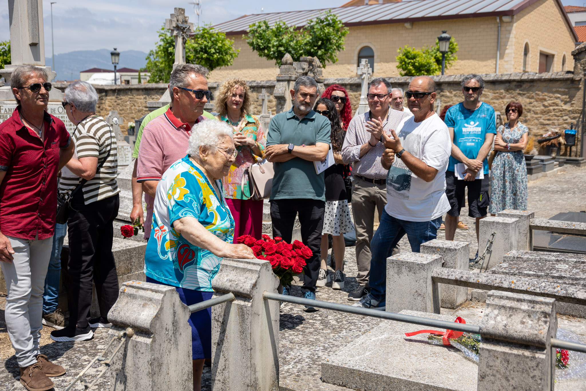 Frankismoaren biktimei egindako omenaldia, iaz, Eltziegon. LA PILASTRA