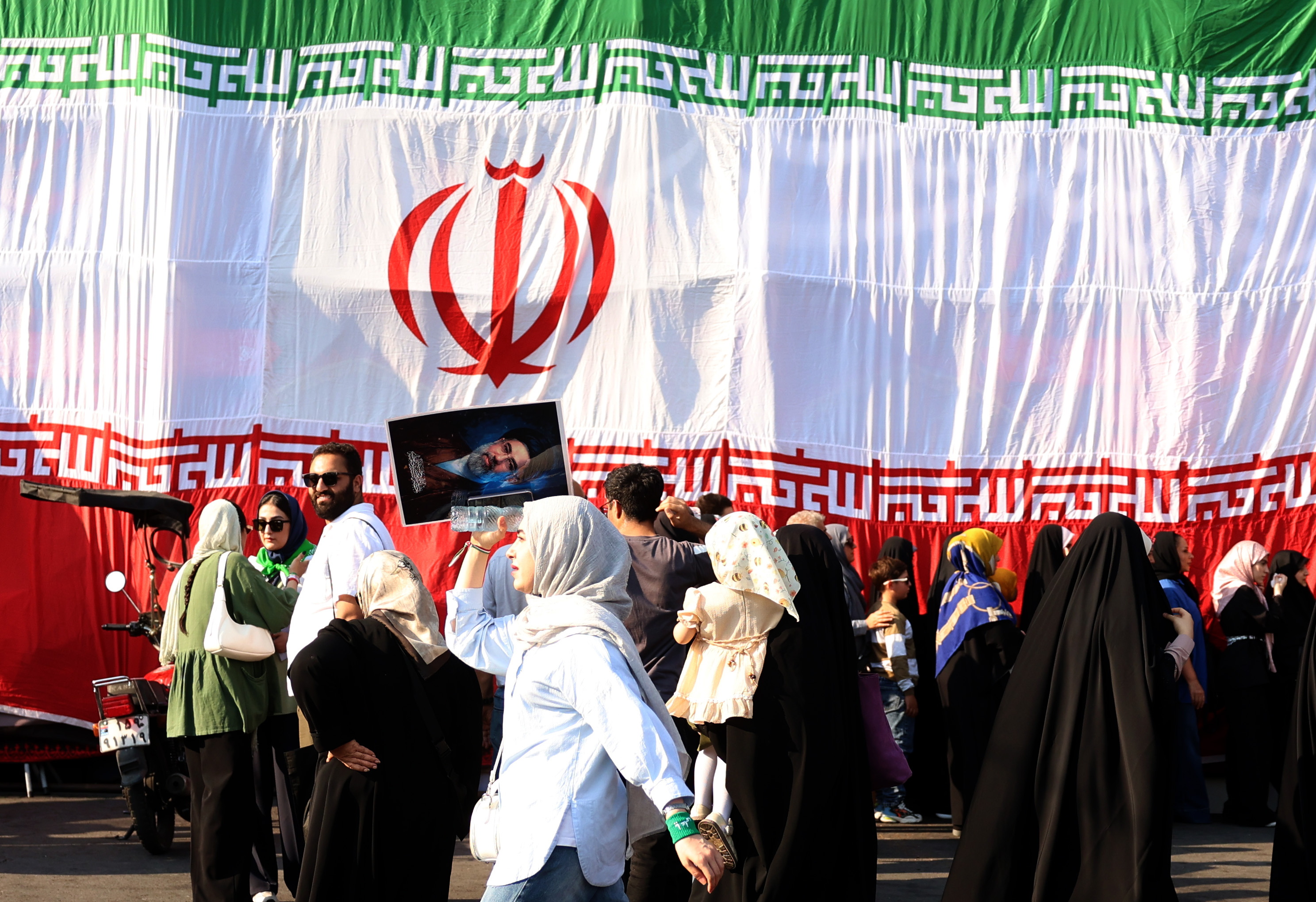 Mojtaba Khamenei Irango lider goren berriaren aldeko elkarretaratze bat, ostegunean, Teheranen. ABEDIN TAHERKENAREH / EFE