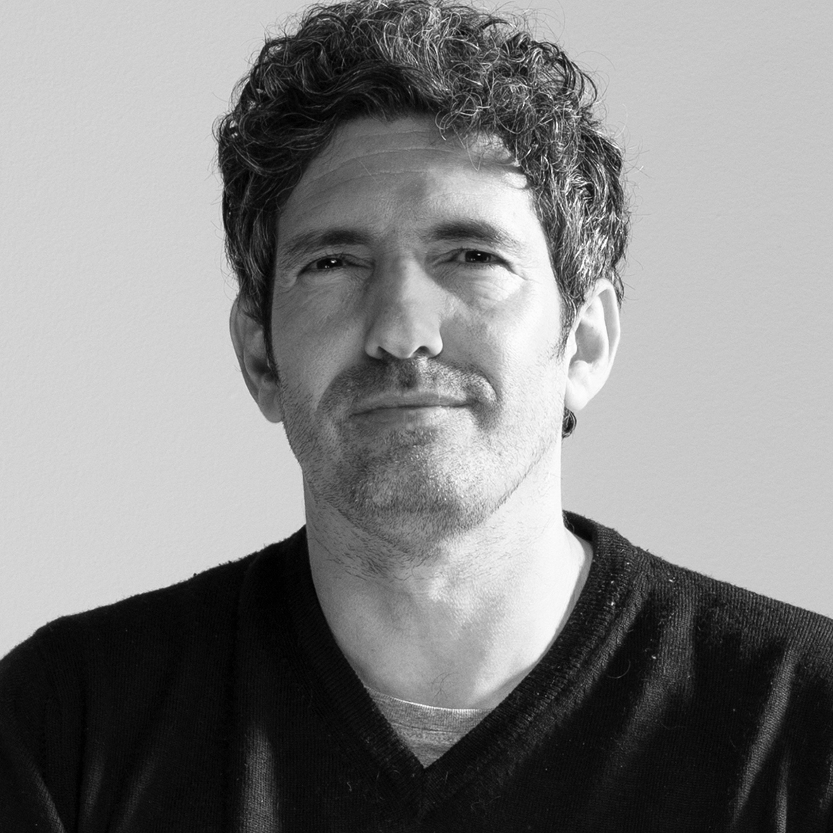 CESAR BONA IDAZLEA ETA IRAKASLEA. ASIS AYERBE