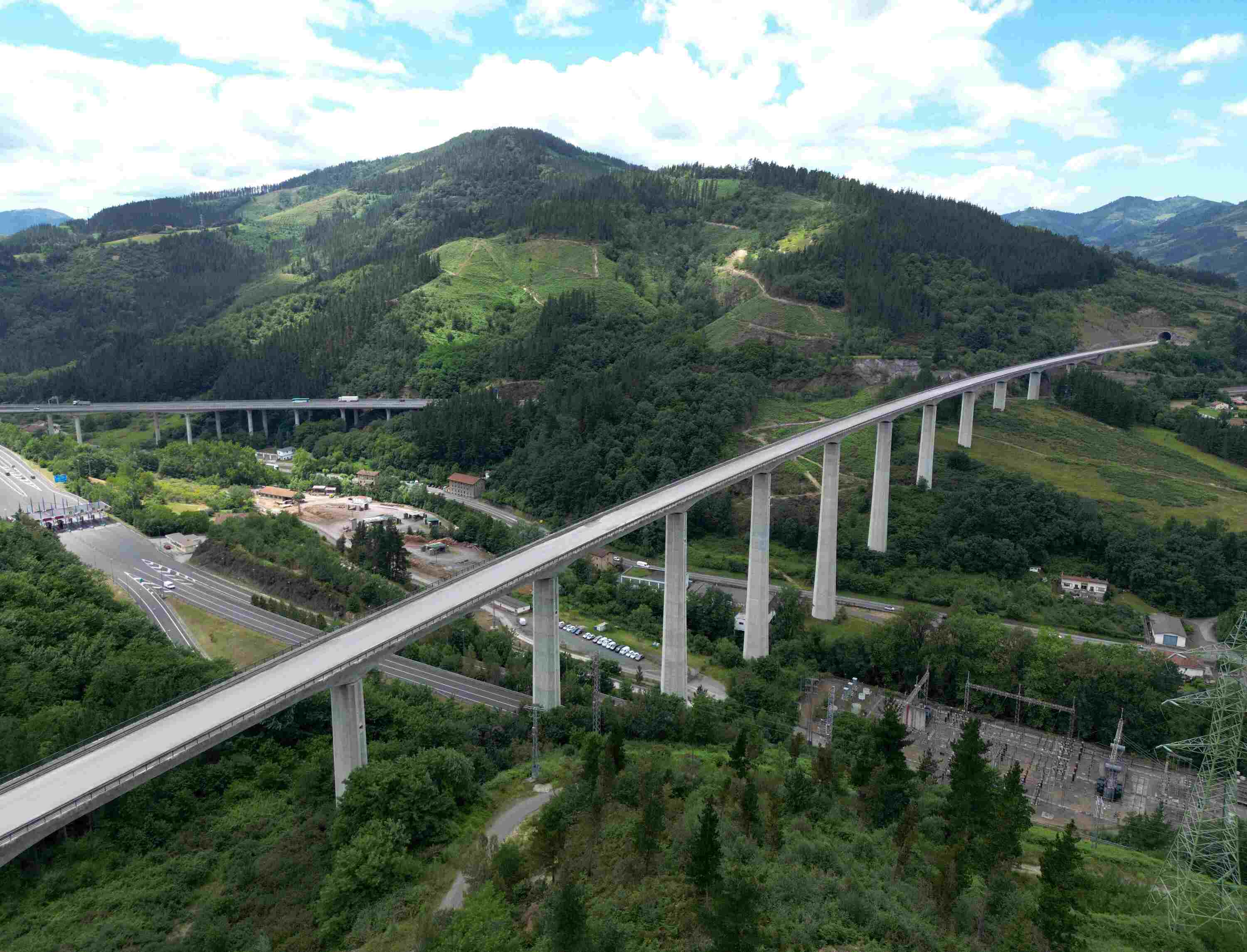 AHTaren plataforma, Bergarako lotuneko zati batean. BERRIA