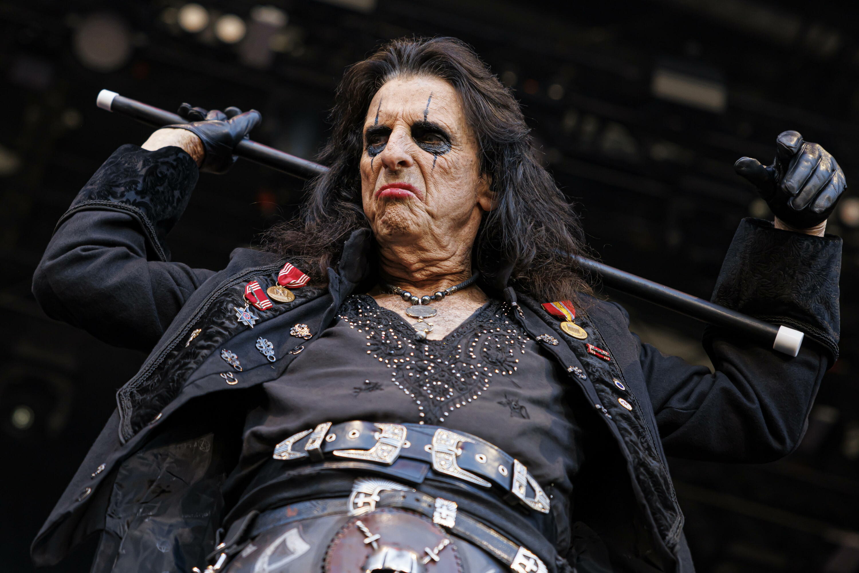 Alice Cooper, Suitzan egindako emanaldi batean, 2024an. VALENTIN FLAURAUD / EFE