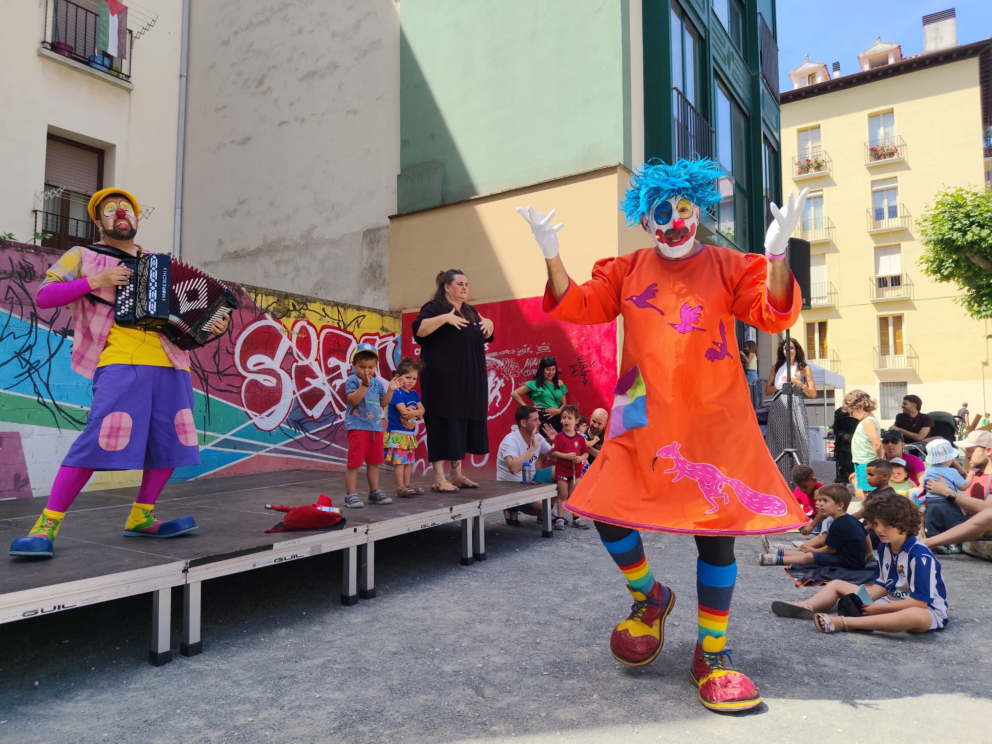 Porrotx eta Zapotxin, goizeko ekitaldian, Iruñean. BERRIA