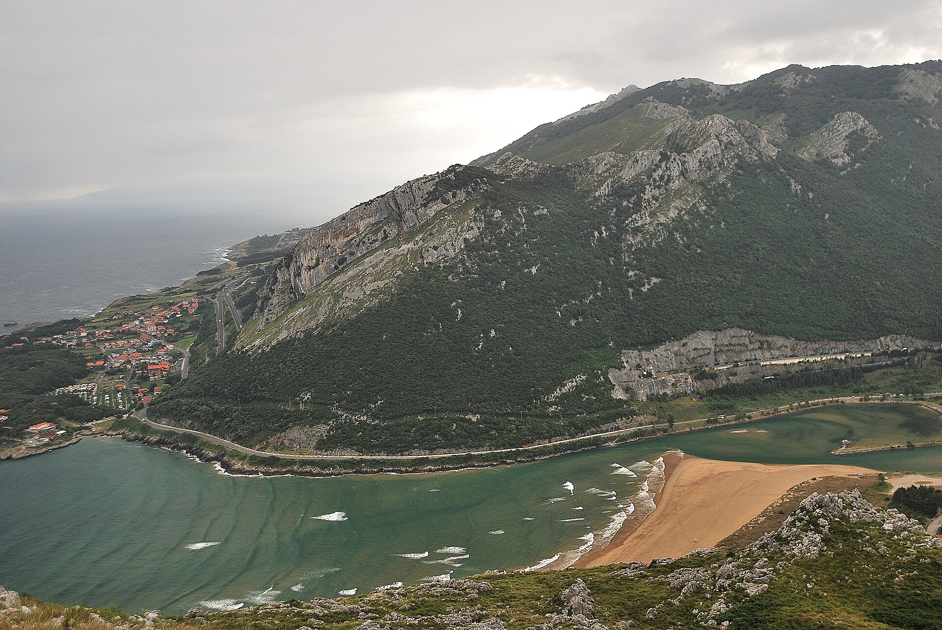 Oriñongo hondartza. BERRIA
