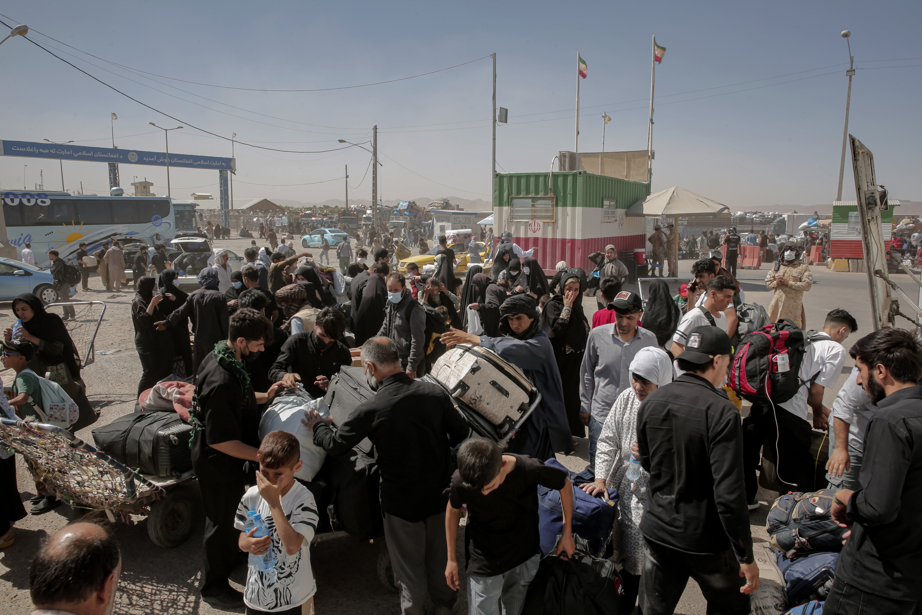 Irandik itzulitako afganiarrak Heraten, iaz. SAMIULLAH POPAL / EFE
