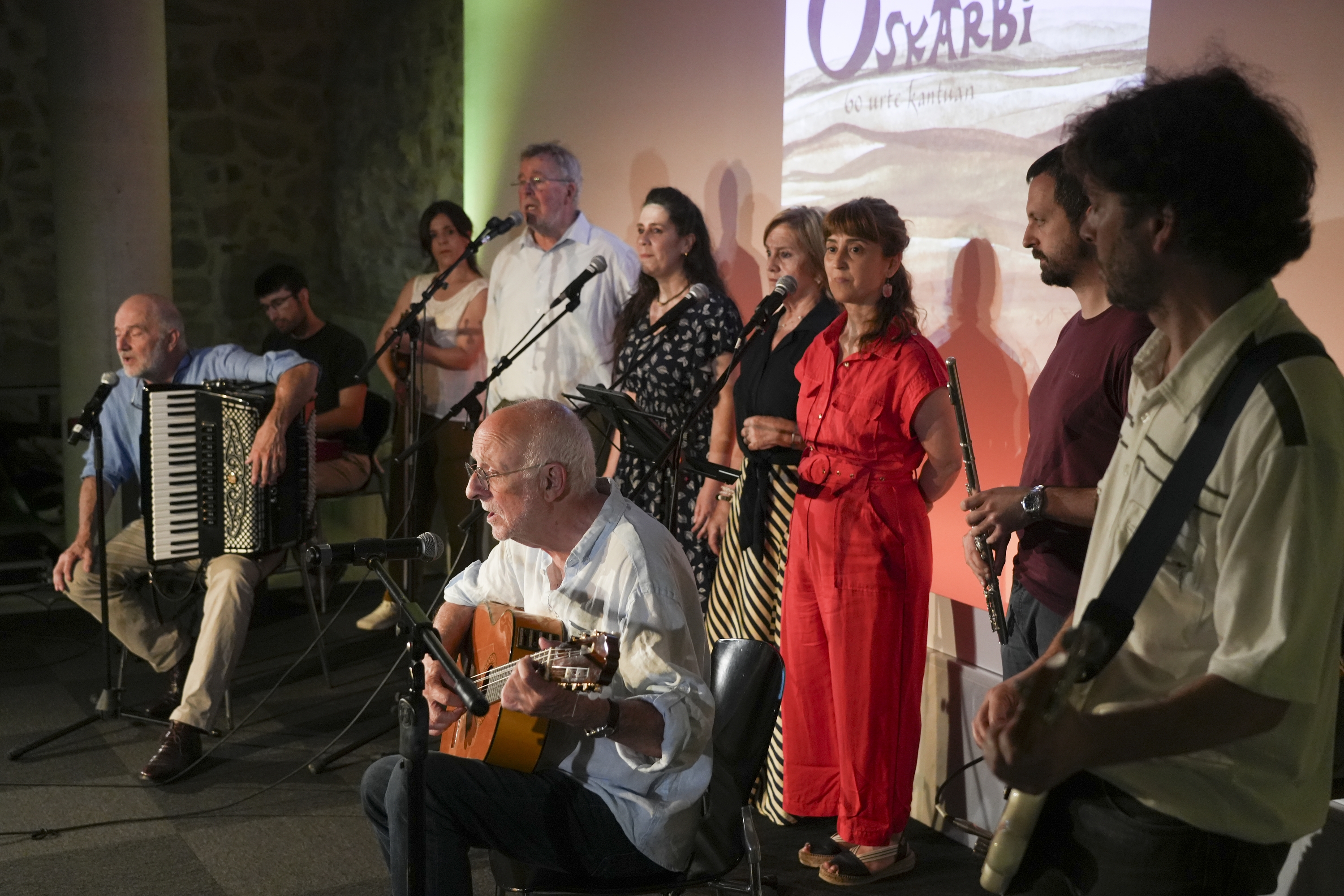 Oskarbiko taldekideak, asteazkenean Donostiako Santa Teresa komentuan egin zuten aurkezpenean. JAGOBA MANTEROLA / FOKU